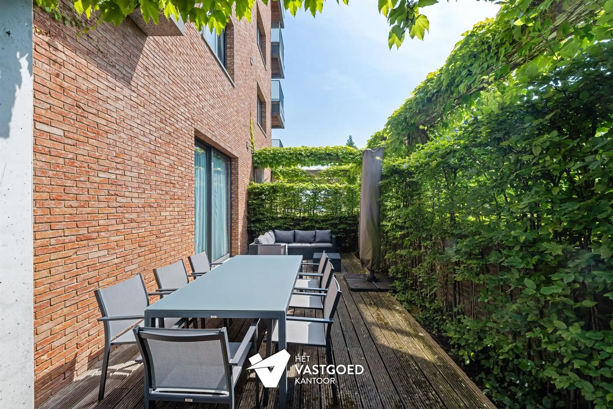 PRACHTIG GELEGEN GELIJKVLOERS APPARTEMENT MET 1 SLAAPKAMER EN ZEER RUIM TERRAS AAN DE KEMPISCHE KAAI TE HASSELT foto 23