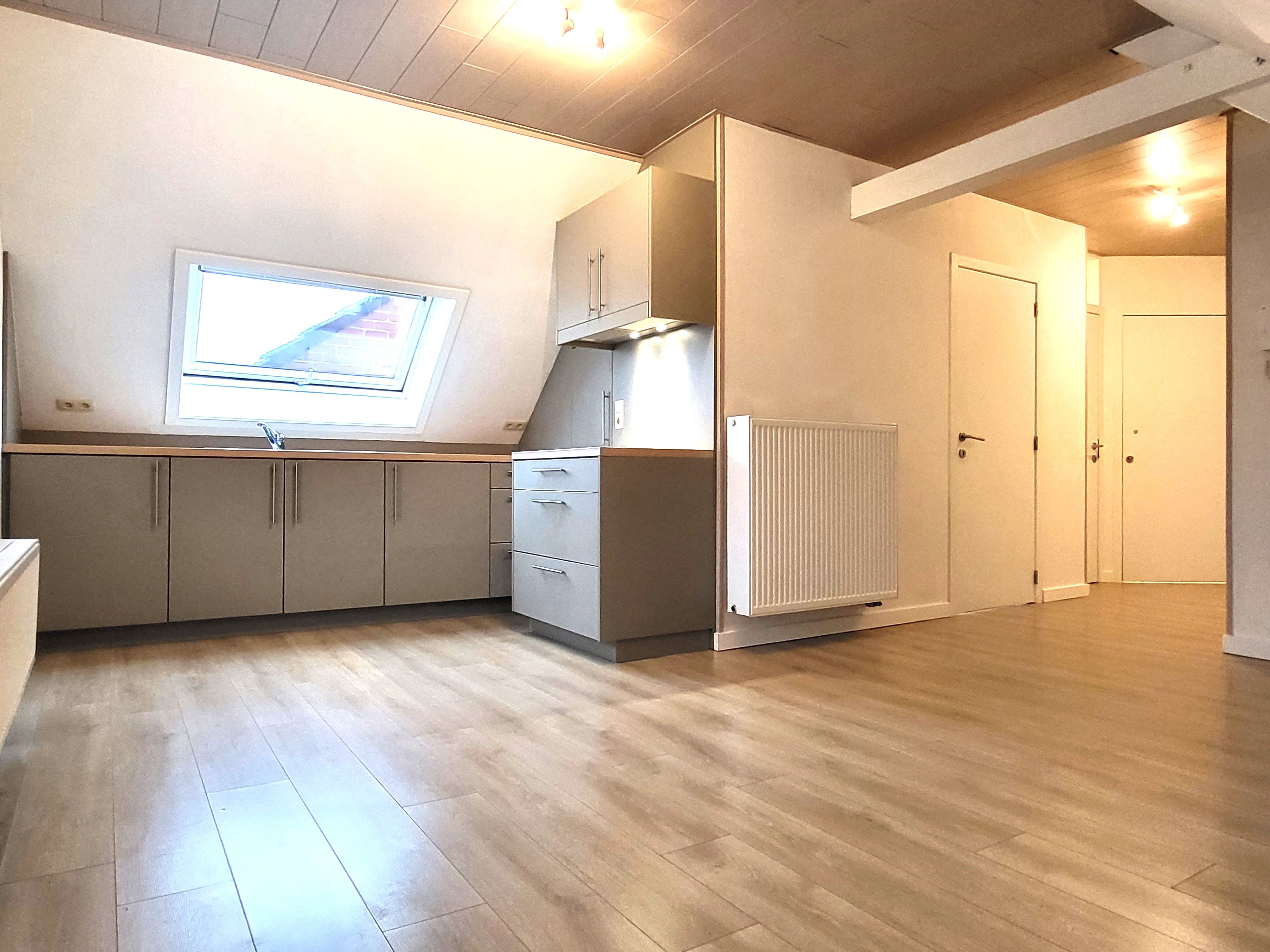 Prachtig appartement van 75m² met staanplaats, gelegen op de 2de verdieping.  foto 7