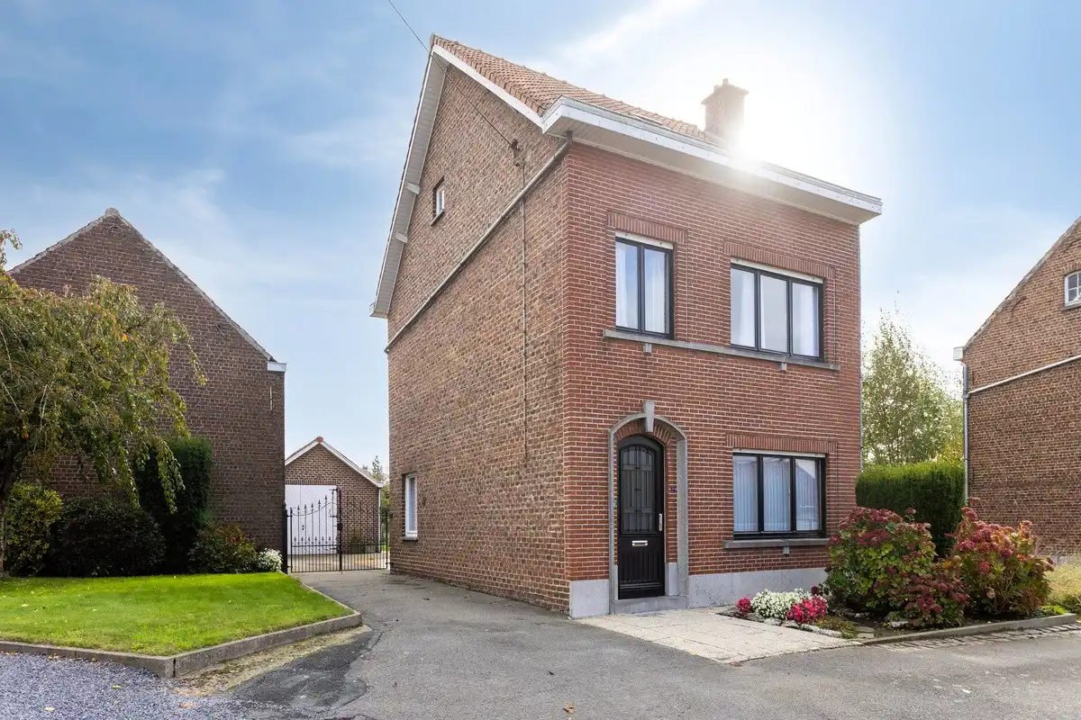 Woning met 5 slaapkamers en grote tuin. foto 33