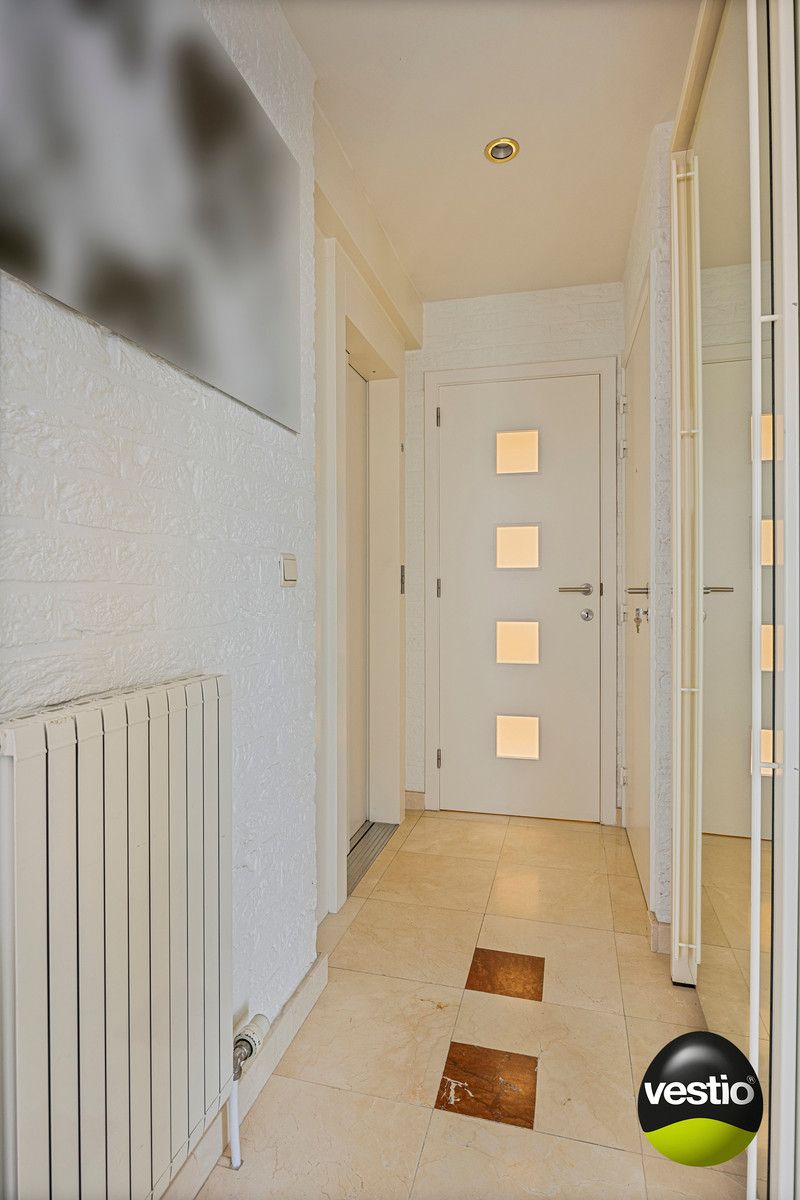 LUXUEUS APPARTEMENT VAN 170M² MET 3 SLAAPKAMERS IN CENTRUM BILZEN. foto 5