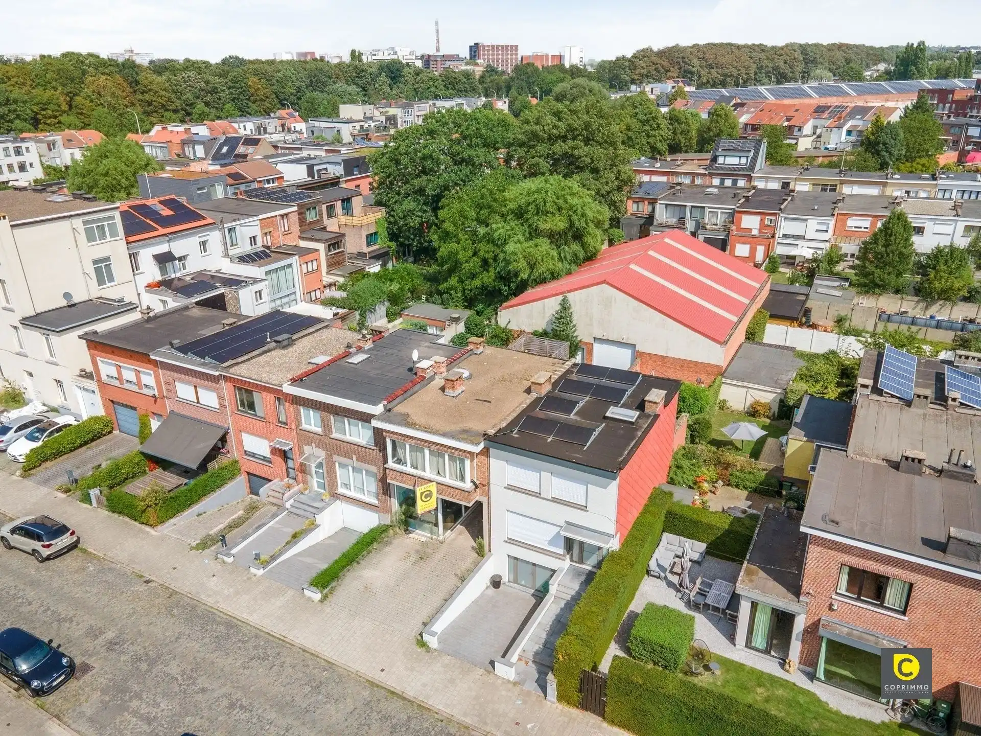 Unieke woning met 450 m² magazijn & showroom foto 29