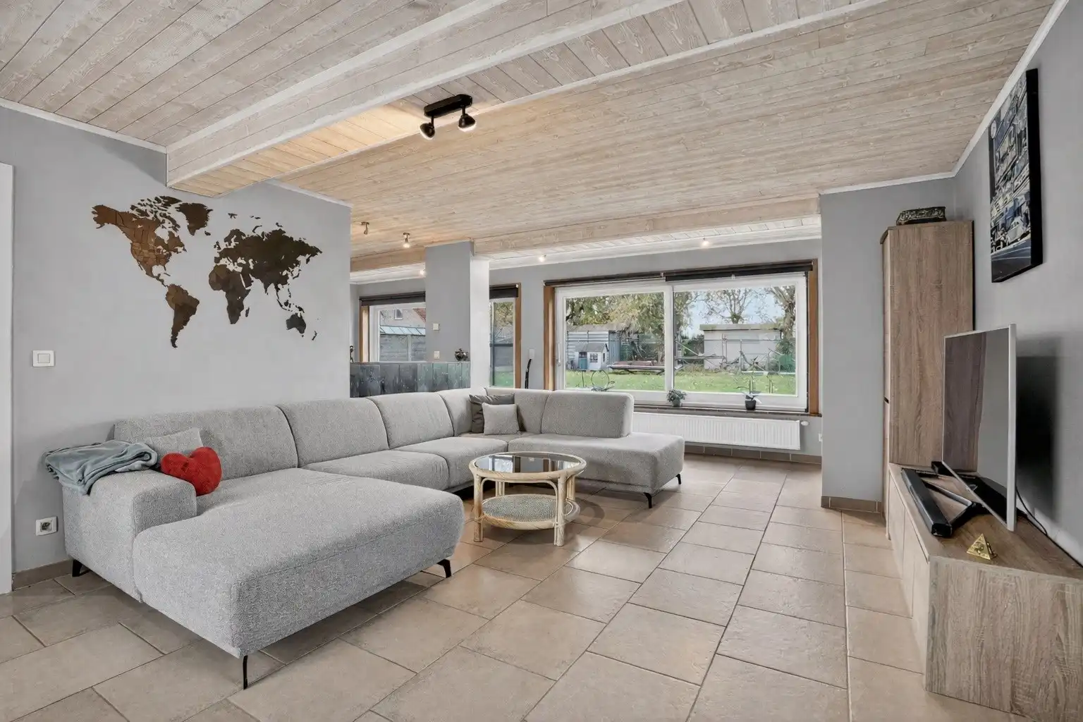 Instapklare woning op ruim perceel (880 m²) met prachtig landelijk uitzicht in Merkem foto 10