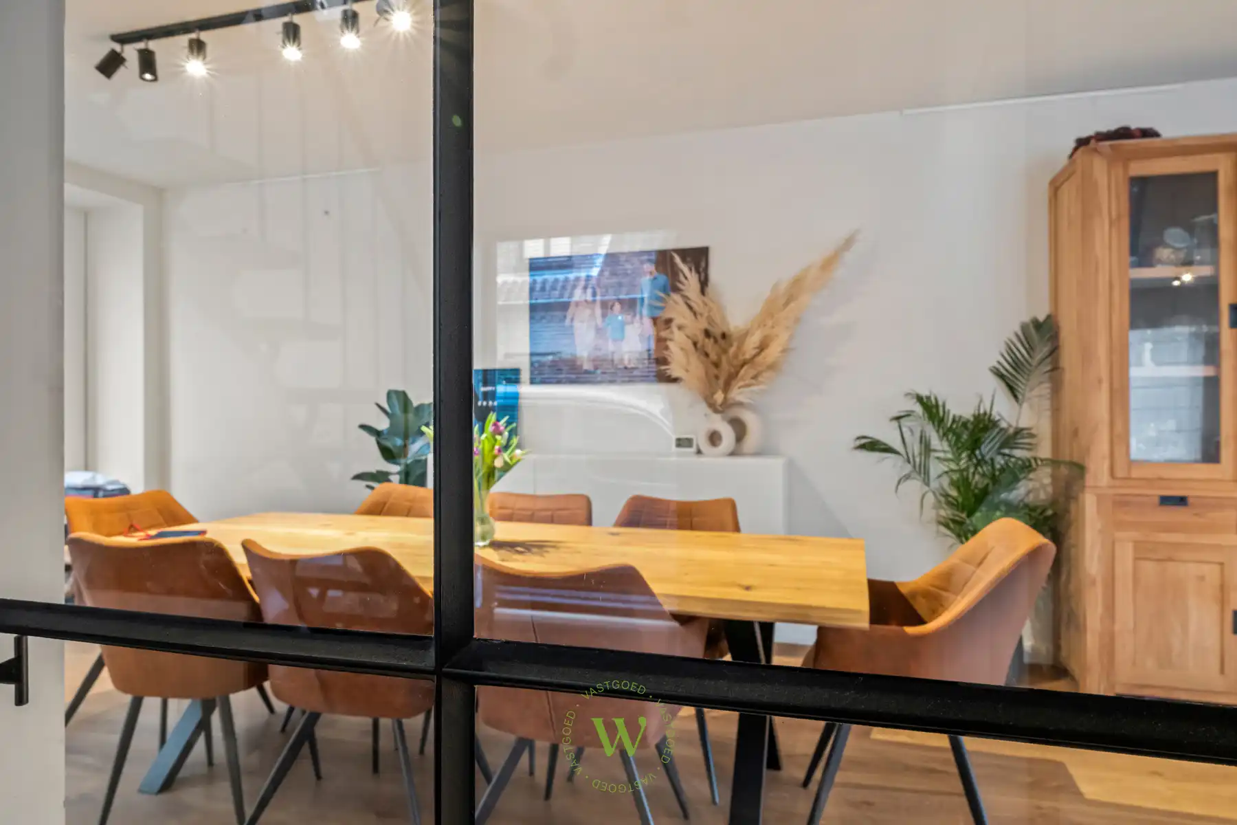 Gerenoveerde gezinswoning met 3 slaapkamers in Sint-Andries foto 3