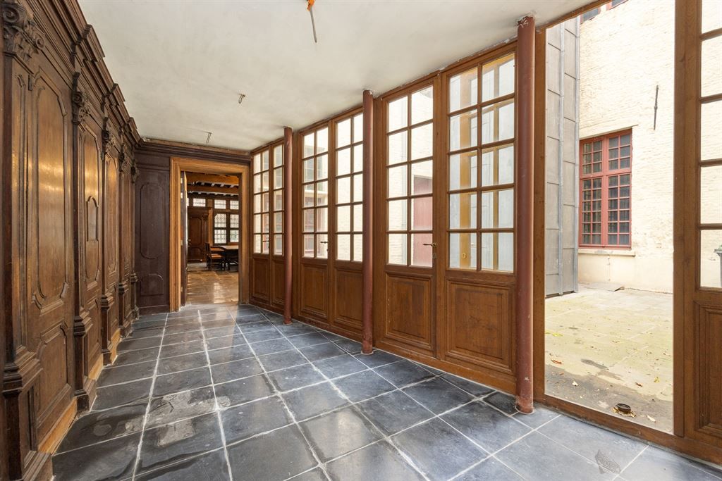  Uniek, karaktervol 14e eeuws gebouw in hartje centrum foto 9