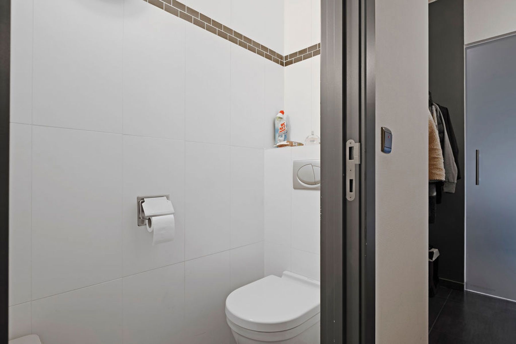 Gezinswoning met potentieel voor extra kamers en badkamer! foto 12