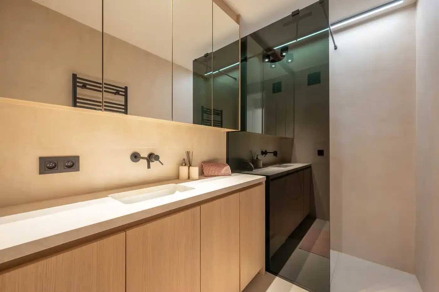 Prachtig gerenoveerd 2-slaapkamerappartement op de Lippenslaan in Knokke foto 11