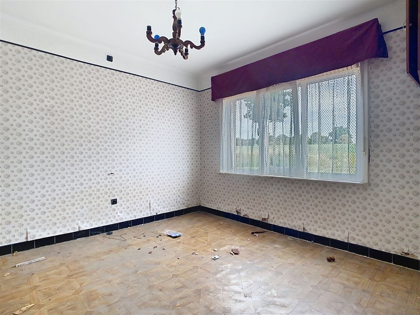 Te renoveren woning met garages, atelier, 12a 57ca foto 13