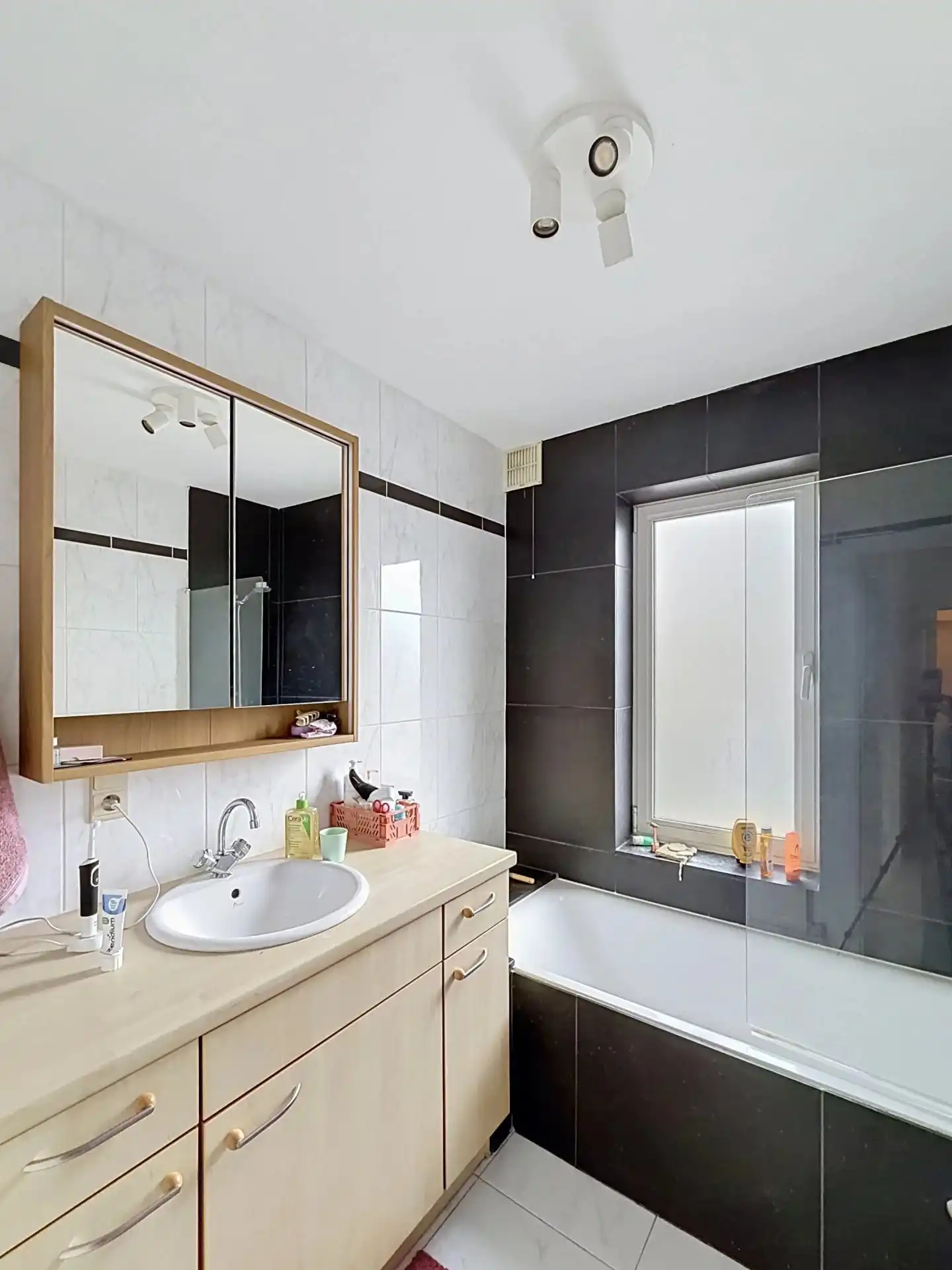 Appartement te huur foto 13
