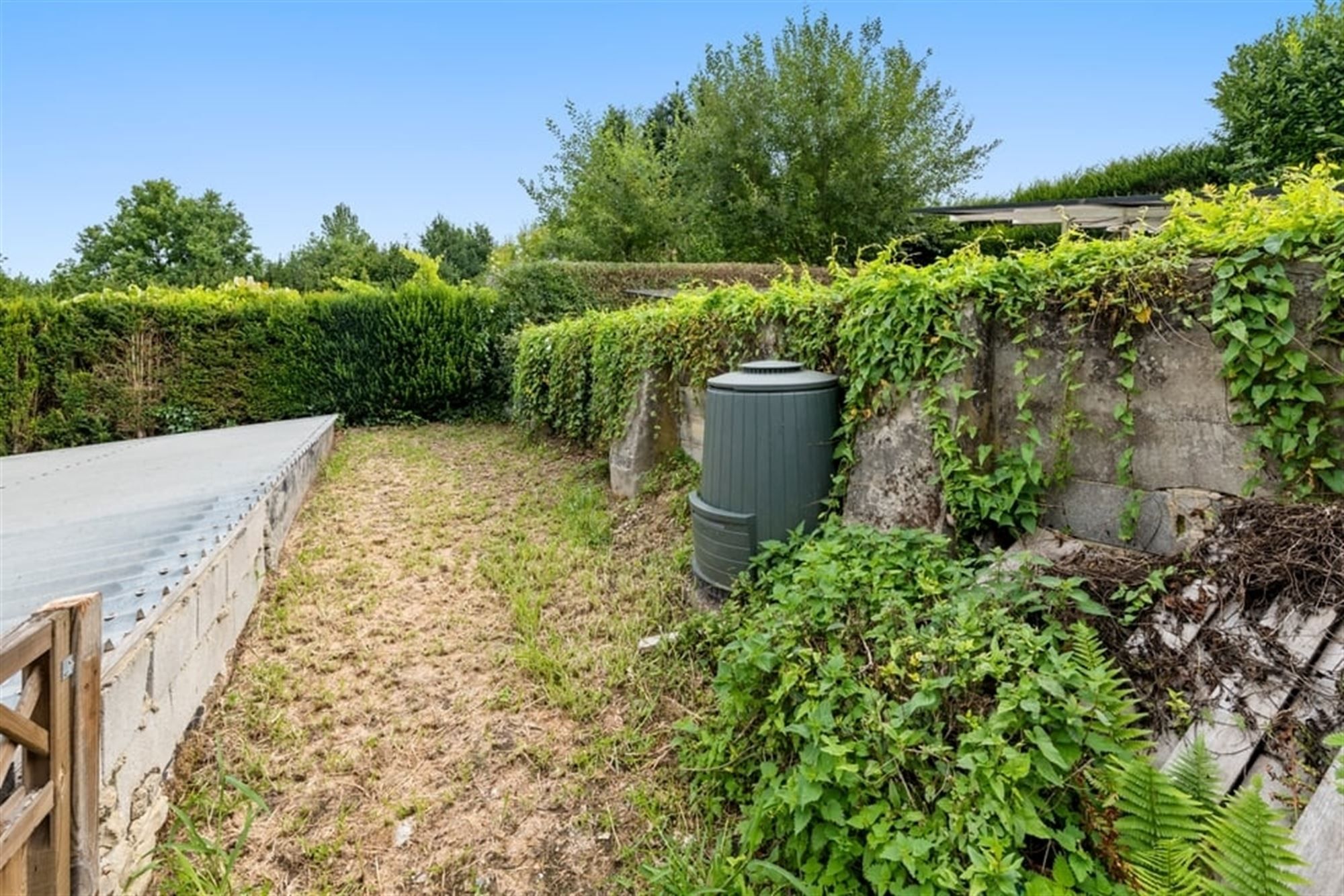 RUIME, INSTAPKLARE OPEN BEBOUWING MET PRACHTIGE TERRASSEN OP EEN RUSTIGE LOCATIE foto 31