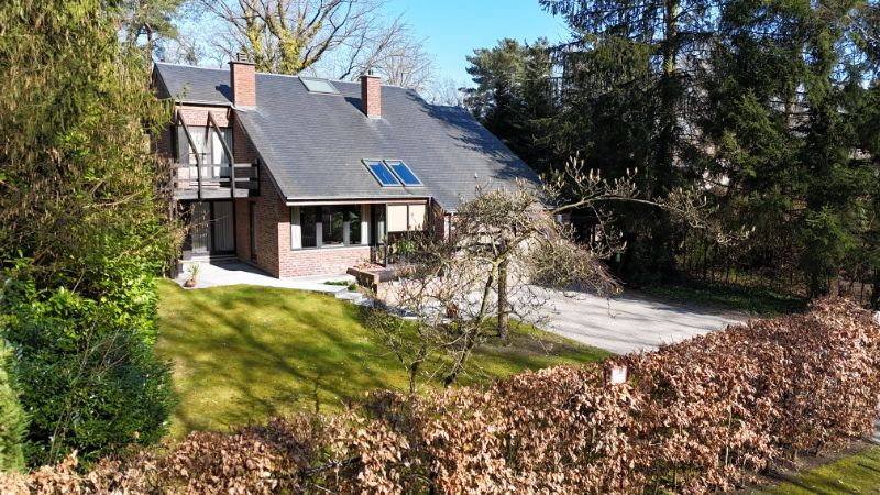 Moderne villa stijl van 245m² op 14 are palende aan golfdomein foto 32