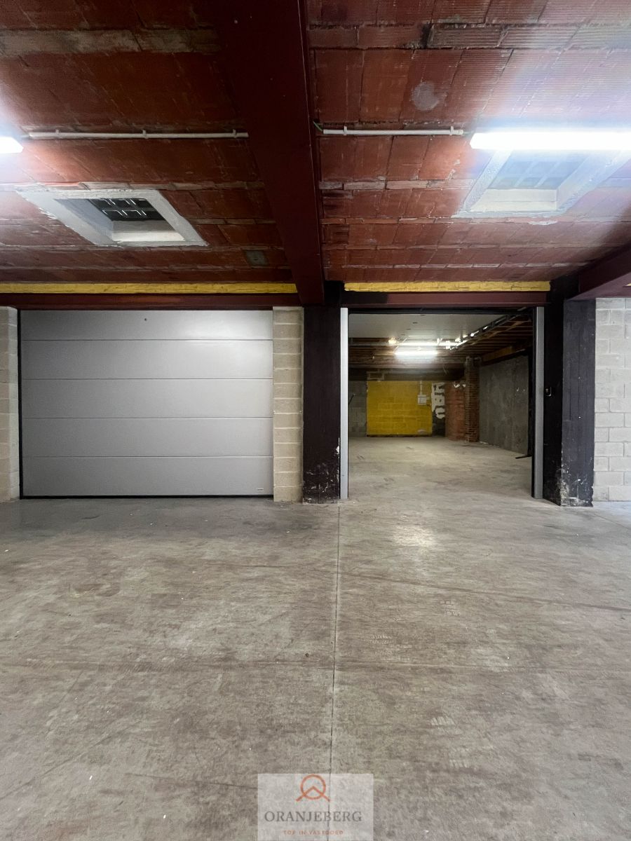 Magazijn (49.7m²) te huur in Gent foto {{pictureIndex}}
