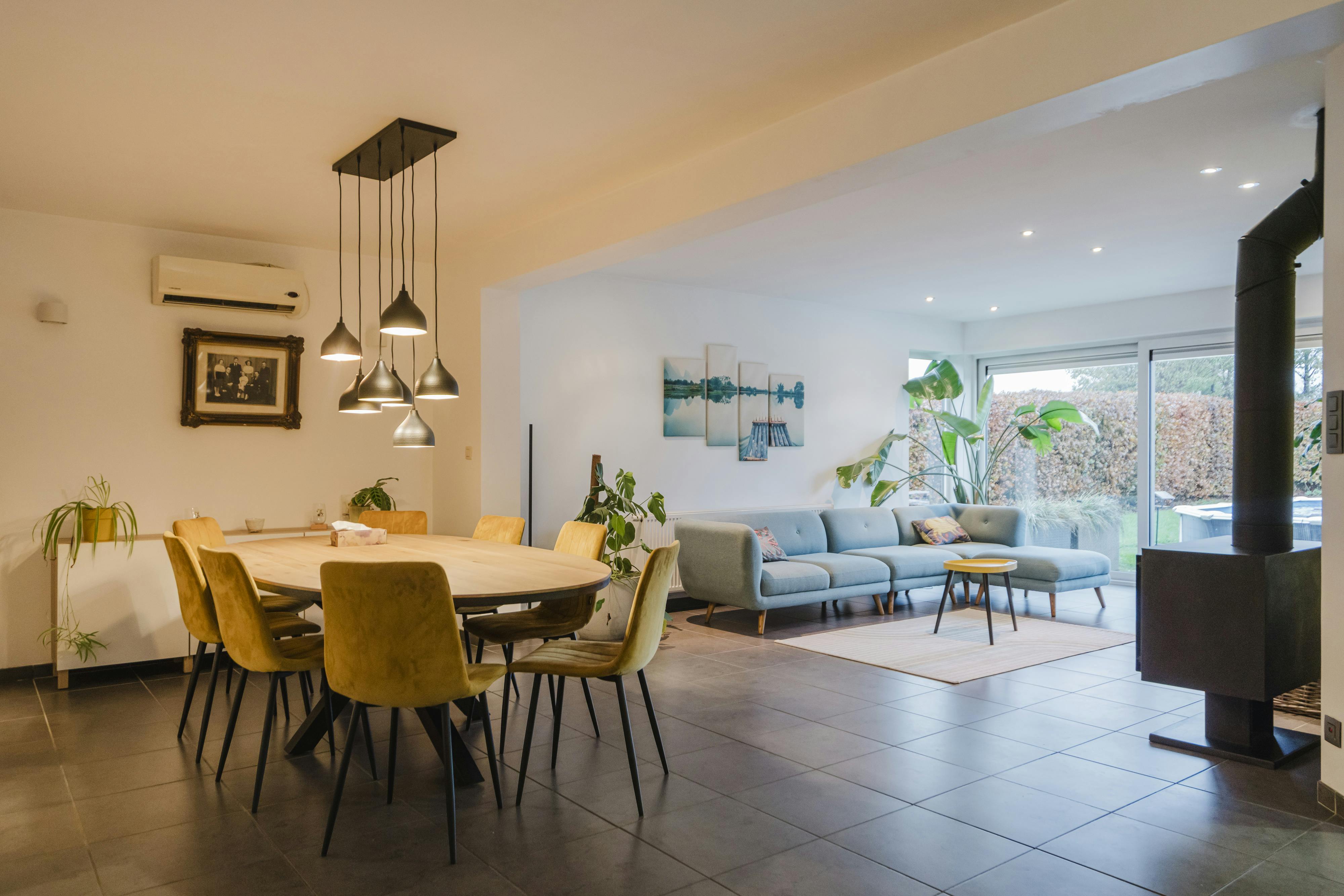 Ruime open gezinswoning met tuin in  het rustige Brakel foto 2