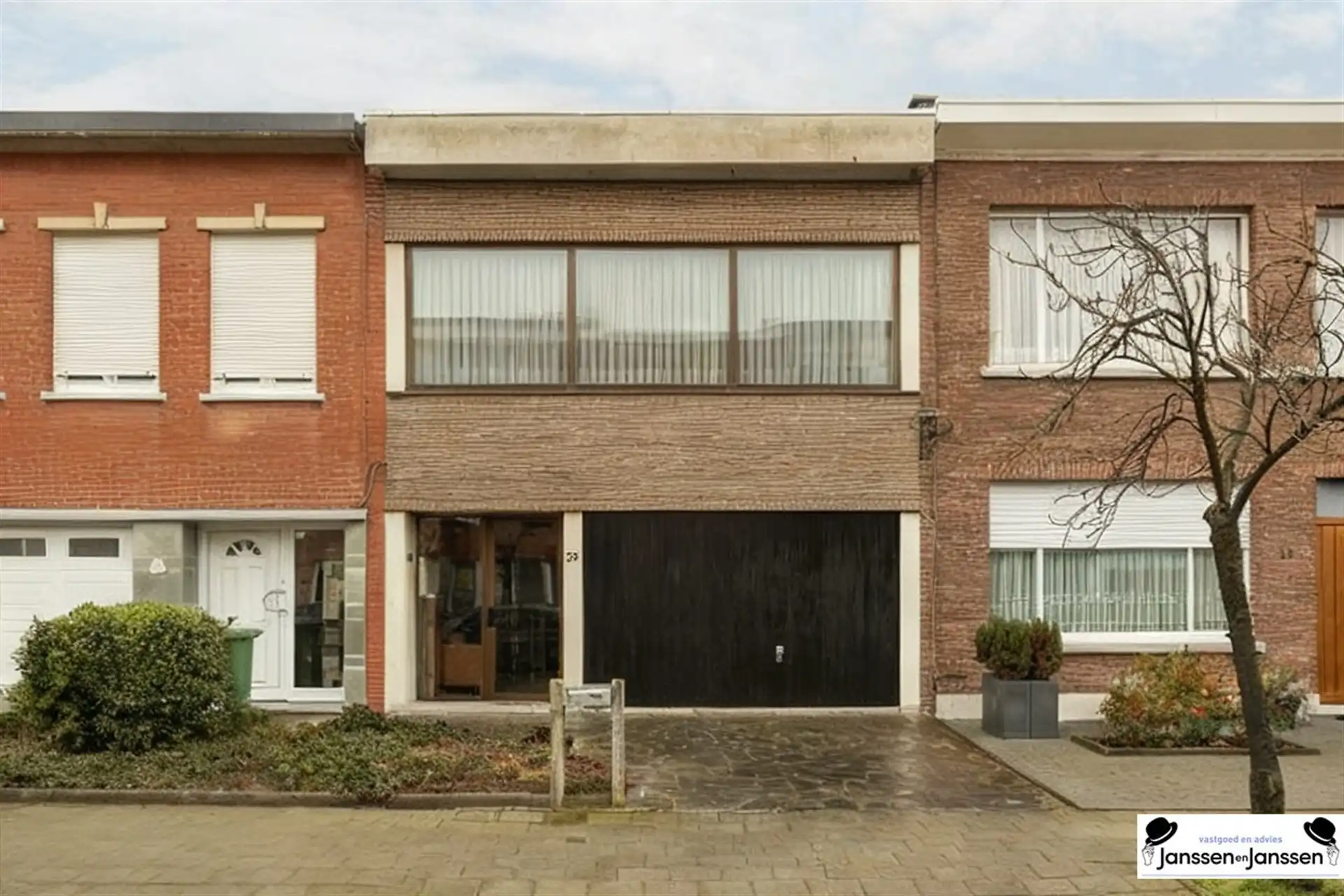 Lichtrijke gezinswoning met tuin in een rustige wijk! foto 21