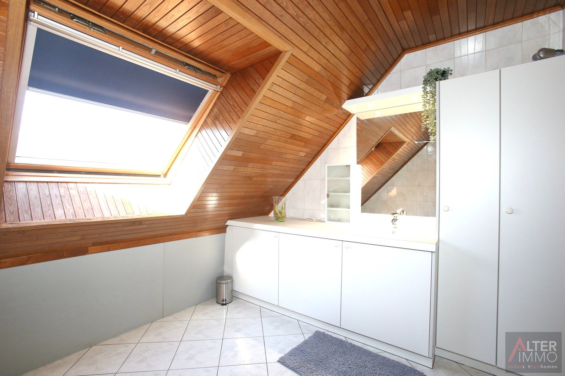 Stijlvolle, goed onderhouden woning met 3 slaapkamers op 9a 50ca te Zolder-Boekt. foto 16