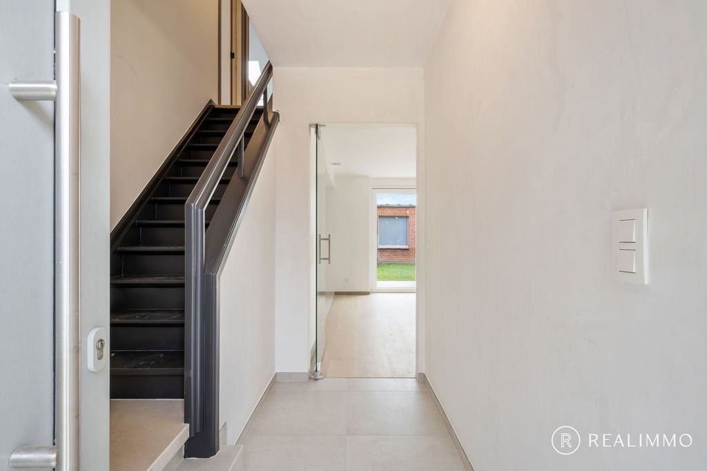 Instapklare topper met garage in Zwevegem! foto 4