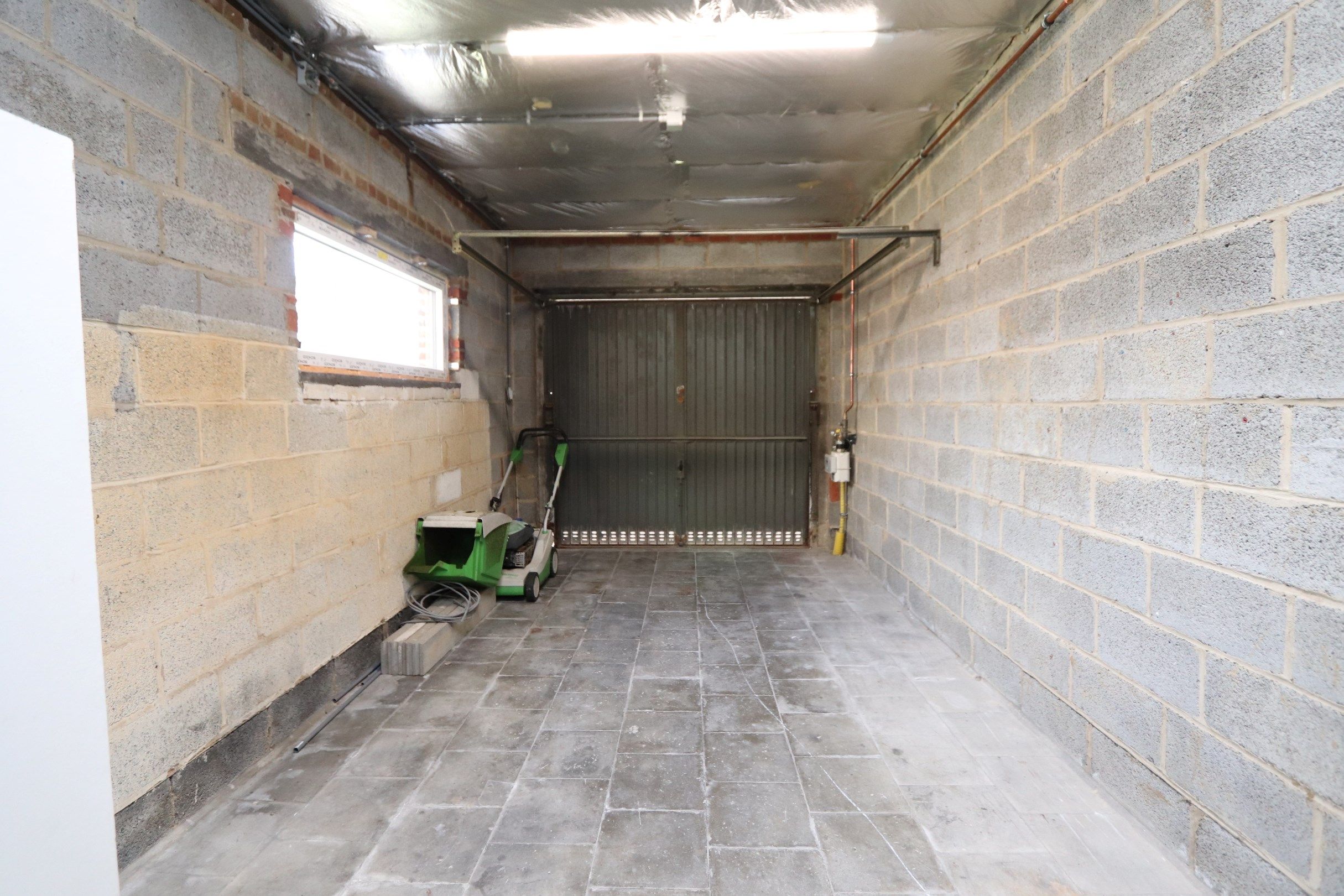 GERENOVEERDE WONING MET 3 SLAAPKAMERS EN TUIN foto 18