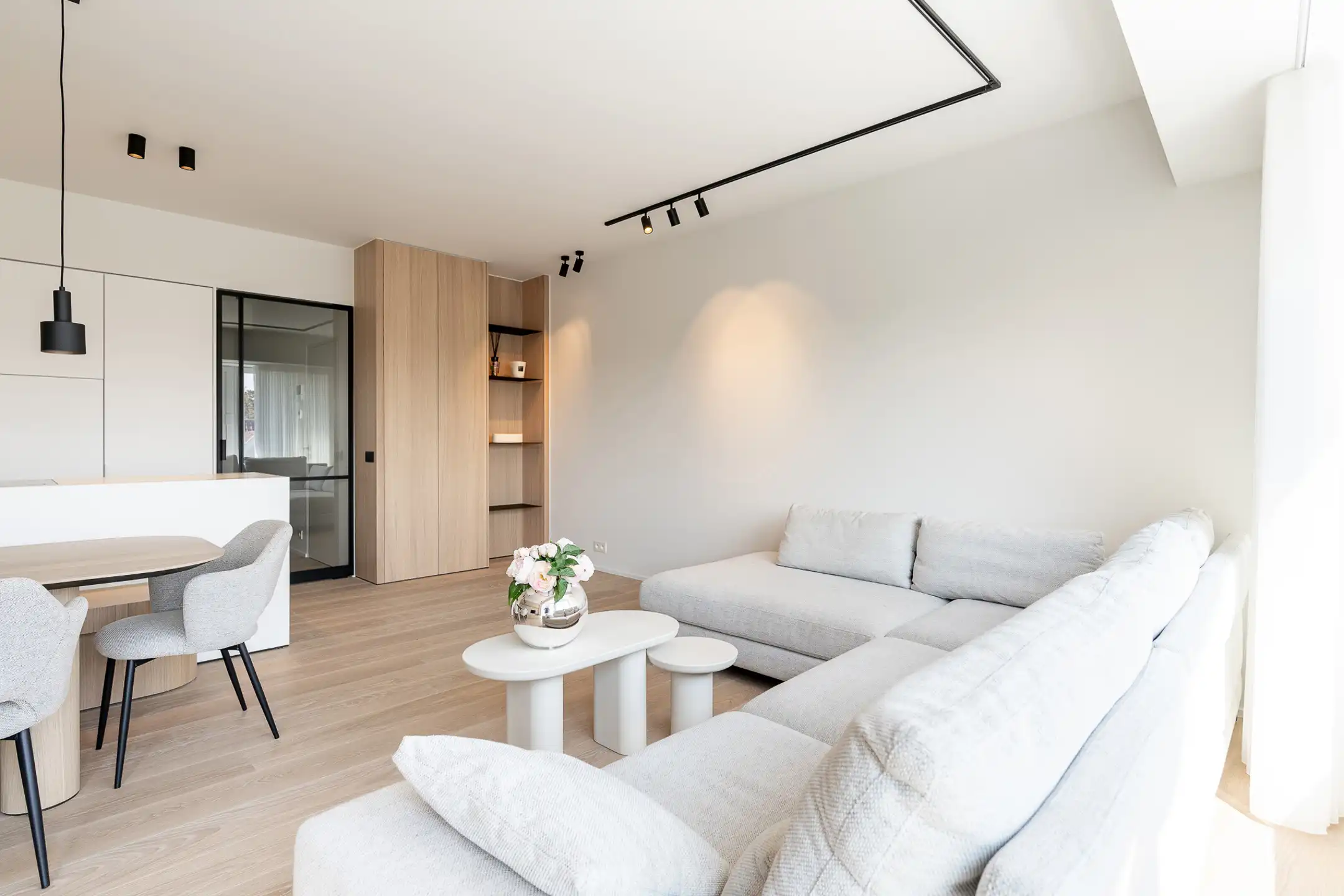 Elegant gerenoveerd appartement met open zicht in het Zoute foto 11