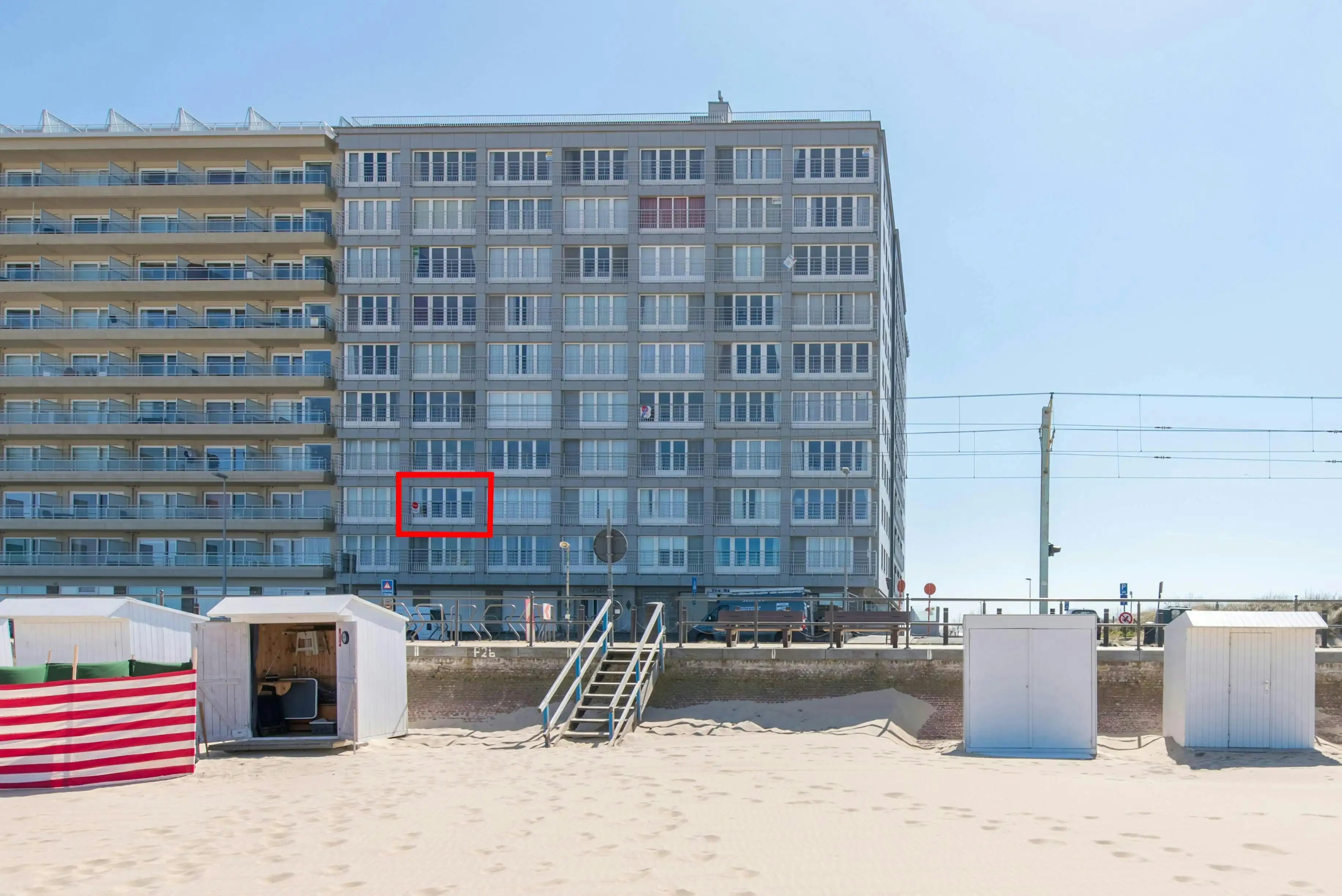 Ruime studio met prachtig frontaal zeezicht te Middelkerke ! foto 2