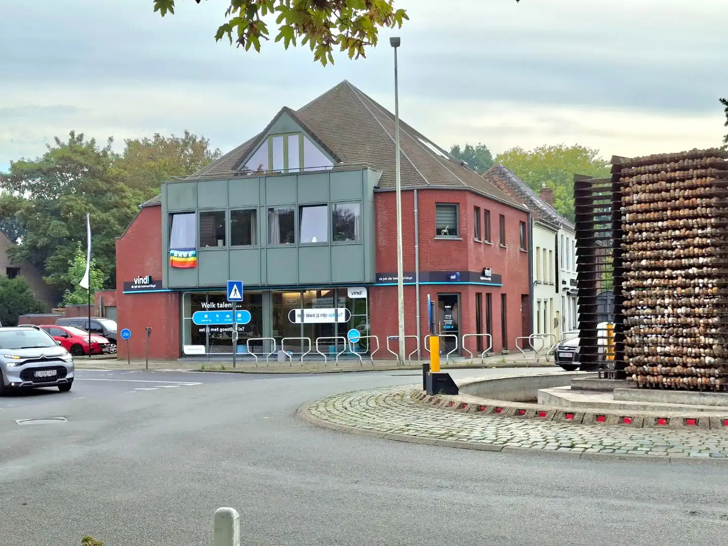 Goed gelegen appartement foto {{pictureIndex}}