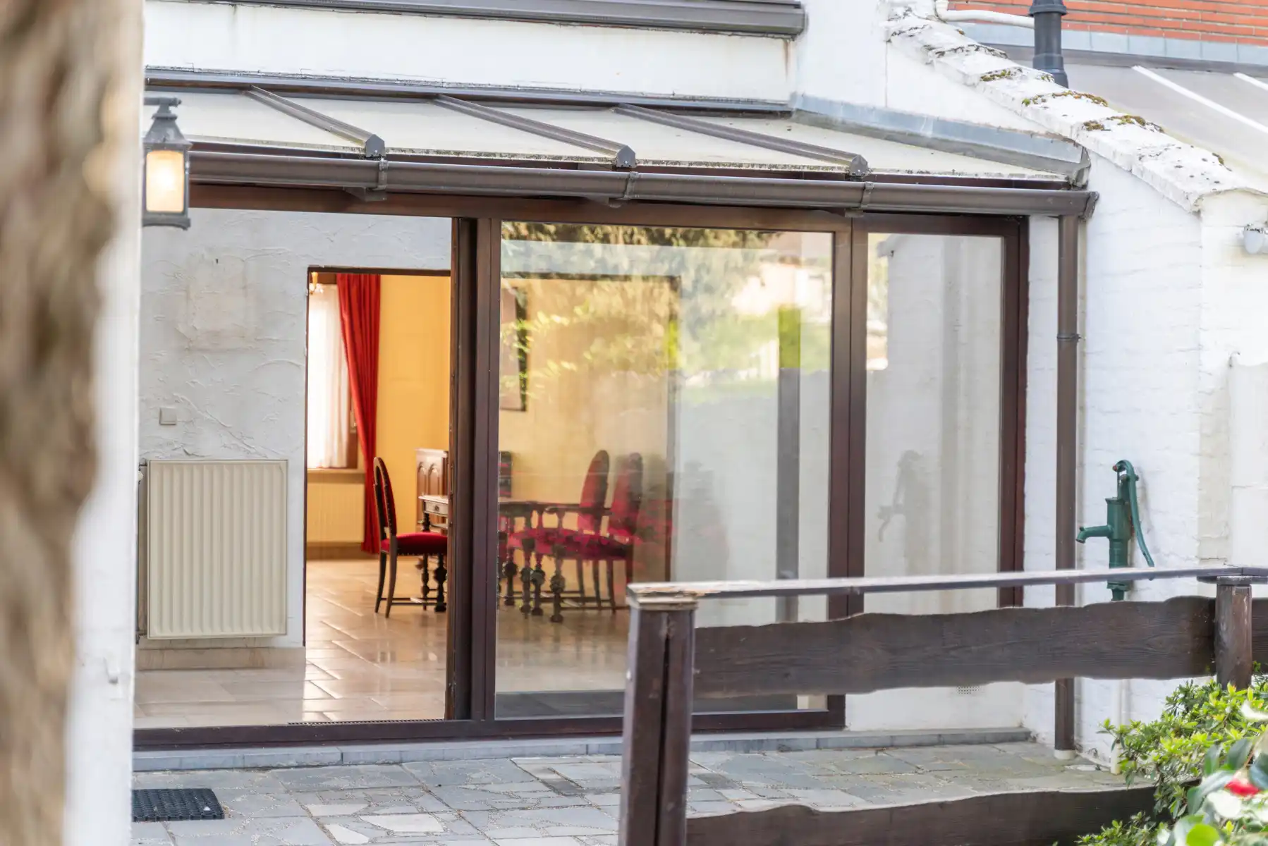 Gezinswoning met 3 slaapkamer + aangelegde tuin te Koningslo foto 17