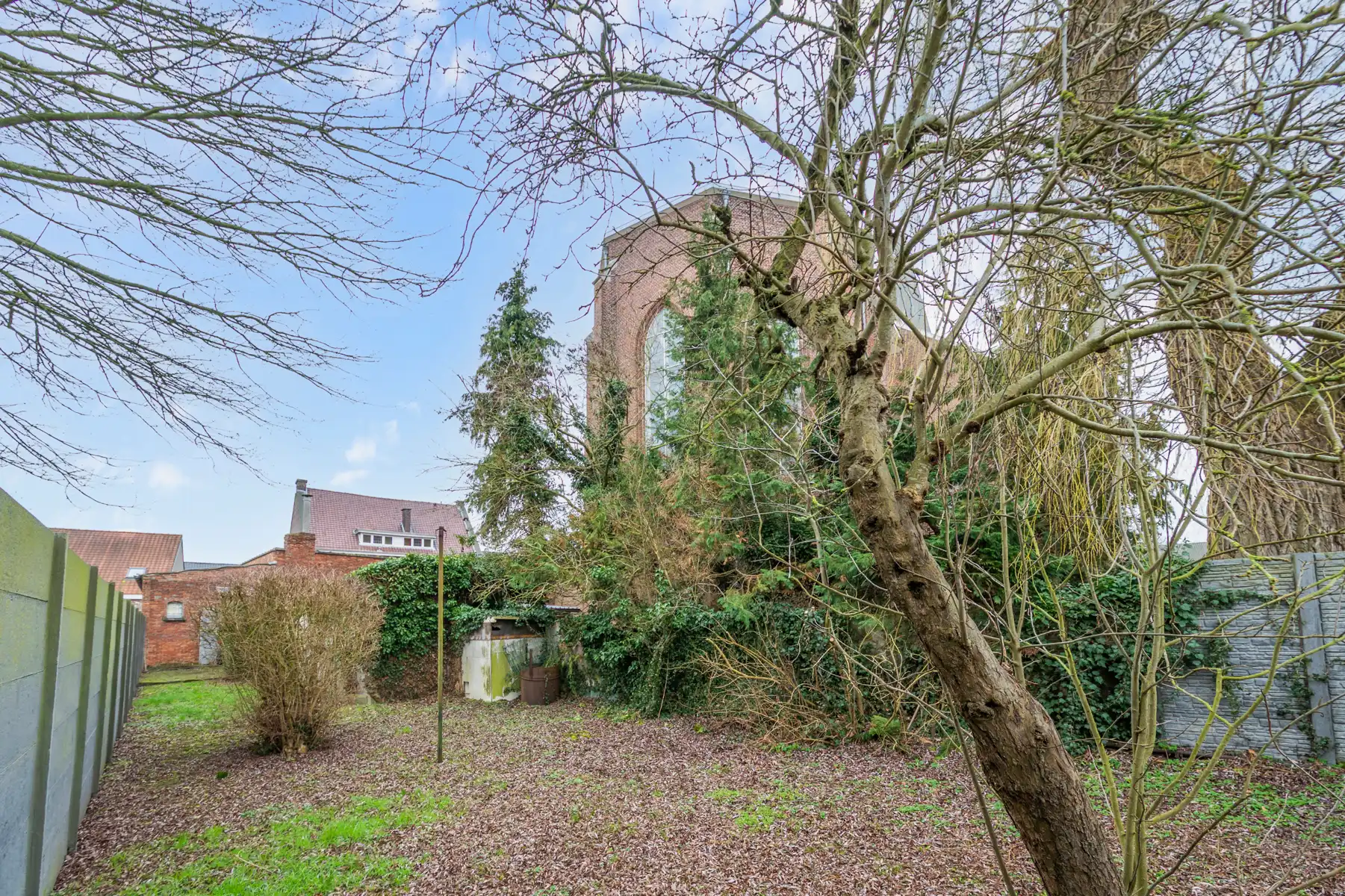 Imposante herenwoning met loods in hartje Overmere  foto 9