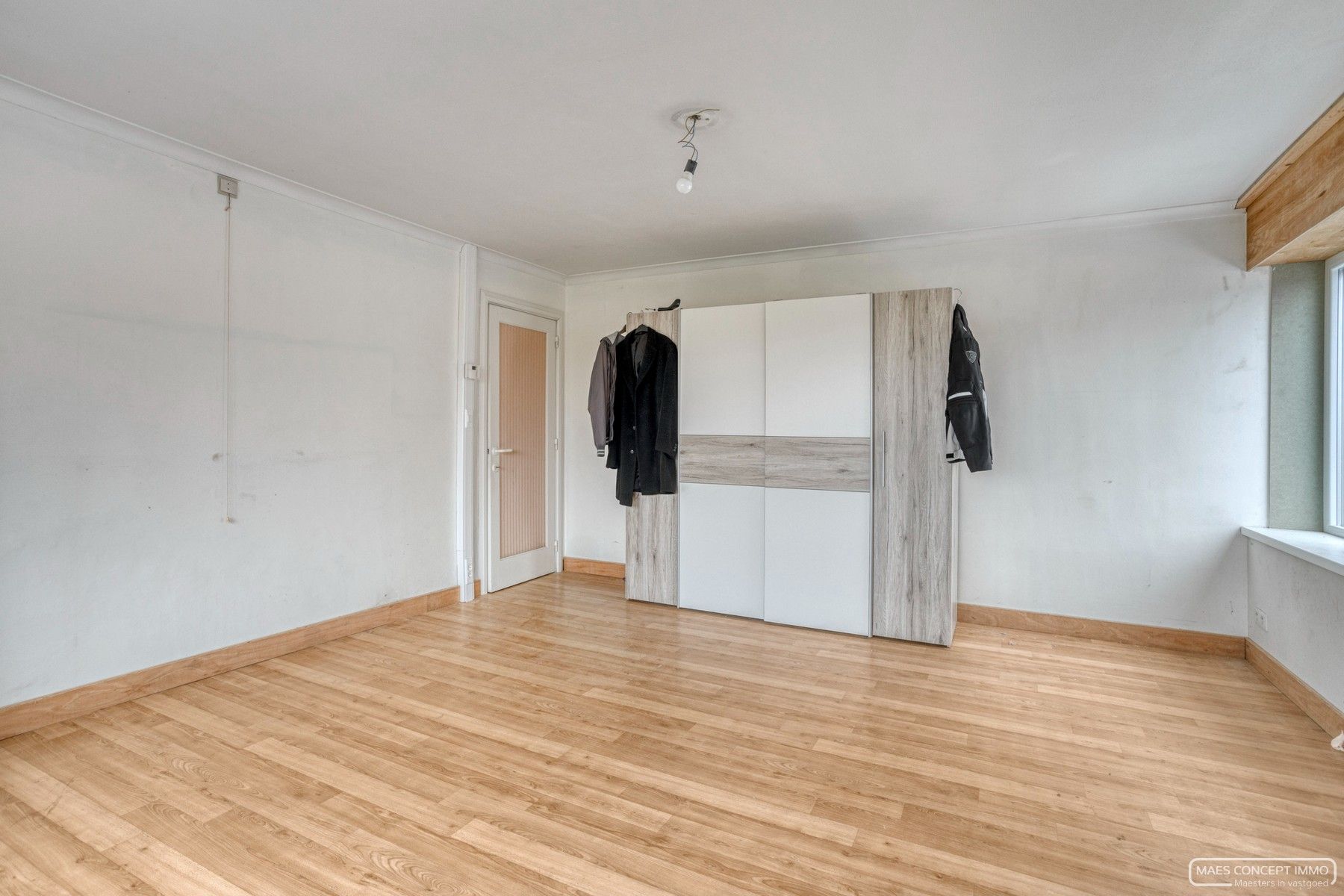 Ruime woning met magazijn te koop te Vichte foto 14
