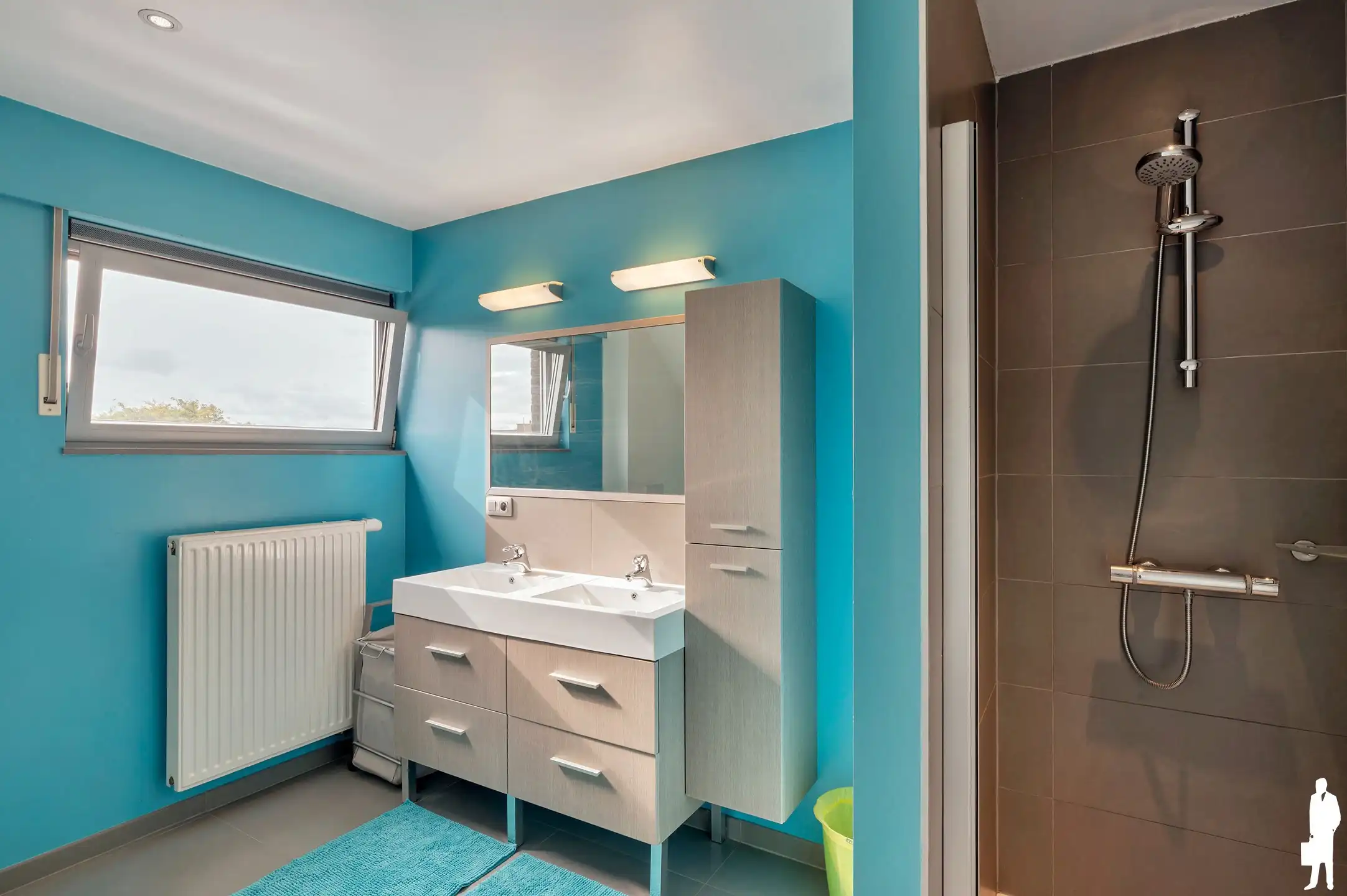 Uitzonderlijk ruime open bebouwing met 6 slaapkamers, 3 badkamers en zwembad in Eppegem. foto 22