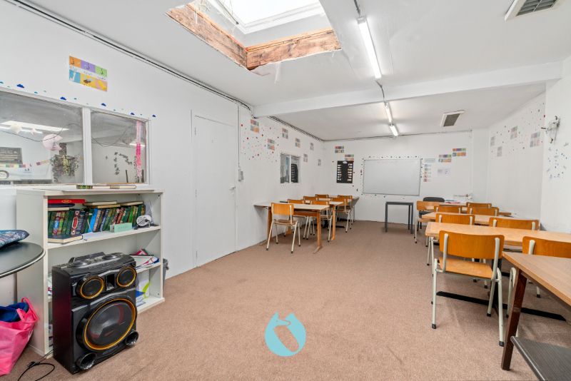 Statig gebouw bestaande uit verschillende units nabij centrum Gent foto 10