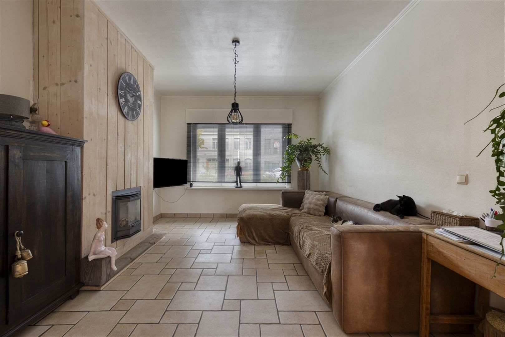 RUIME WONING MET 3 SLKS, 2 BADK & TOEGANKELIJK VIA TUIN !!! foto 3