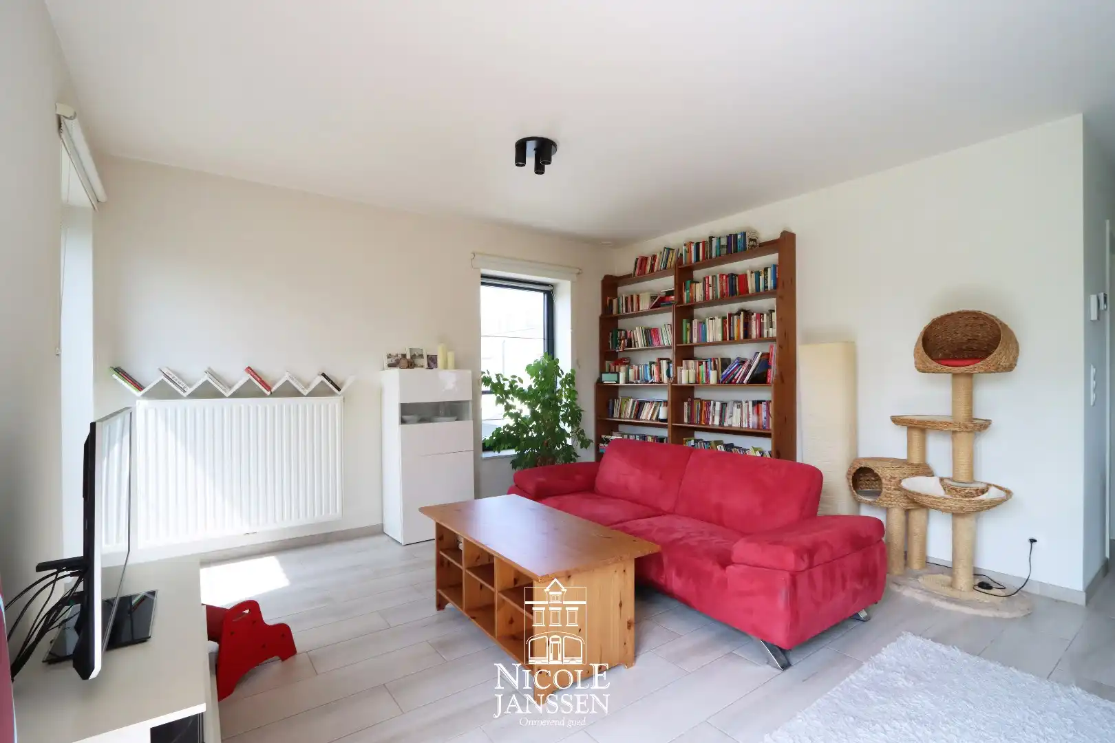 Ruim ingedeeld penthouse met drie slaapkamers en ruim terras in het centrum  foto 5