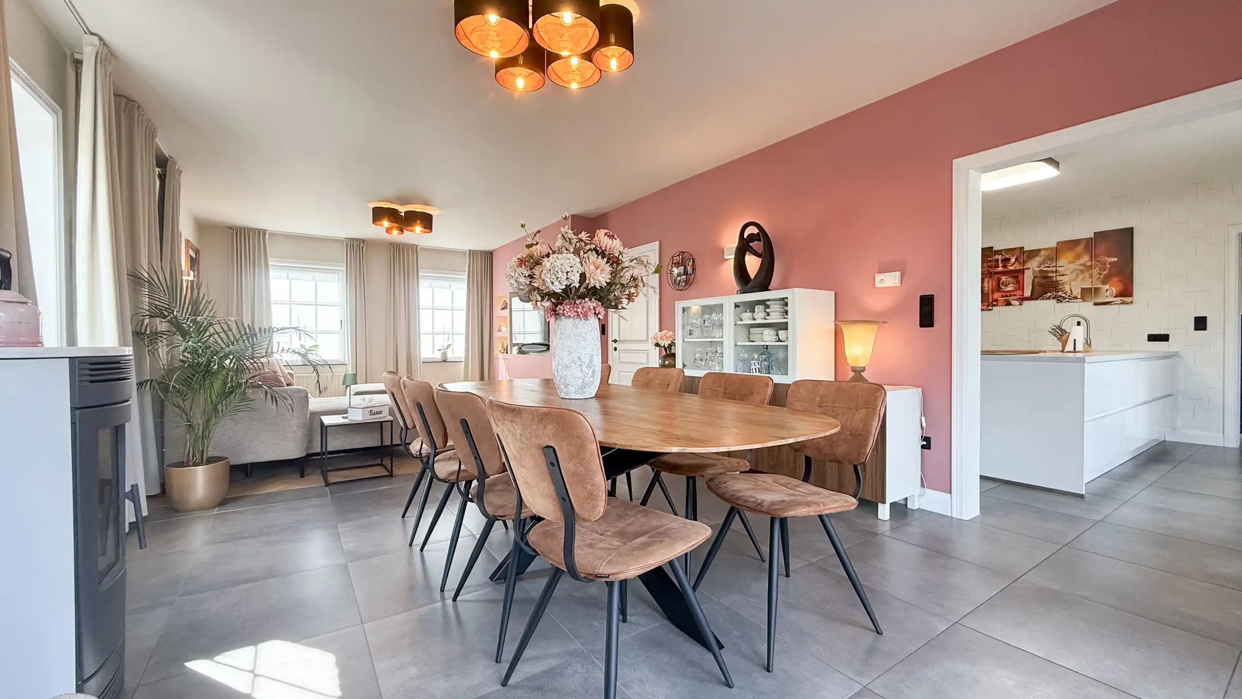 Ruime woning van 235m² met 4slpks, kelder en EPC B!  foto 9