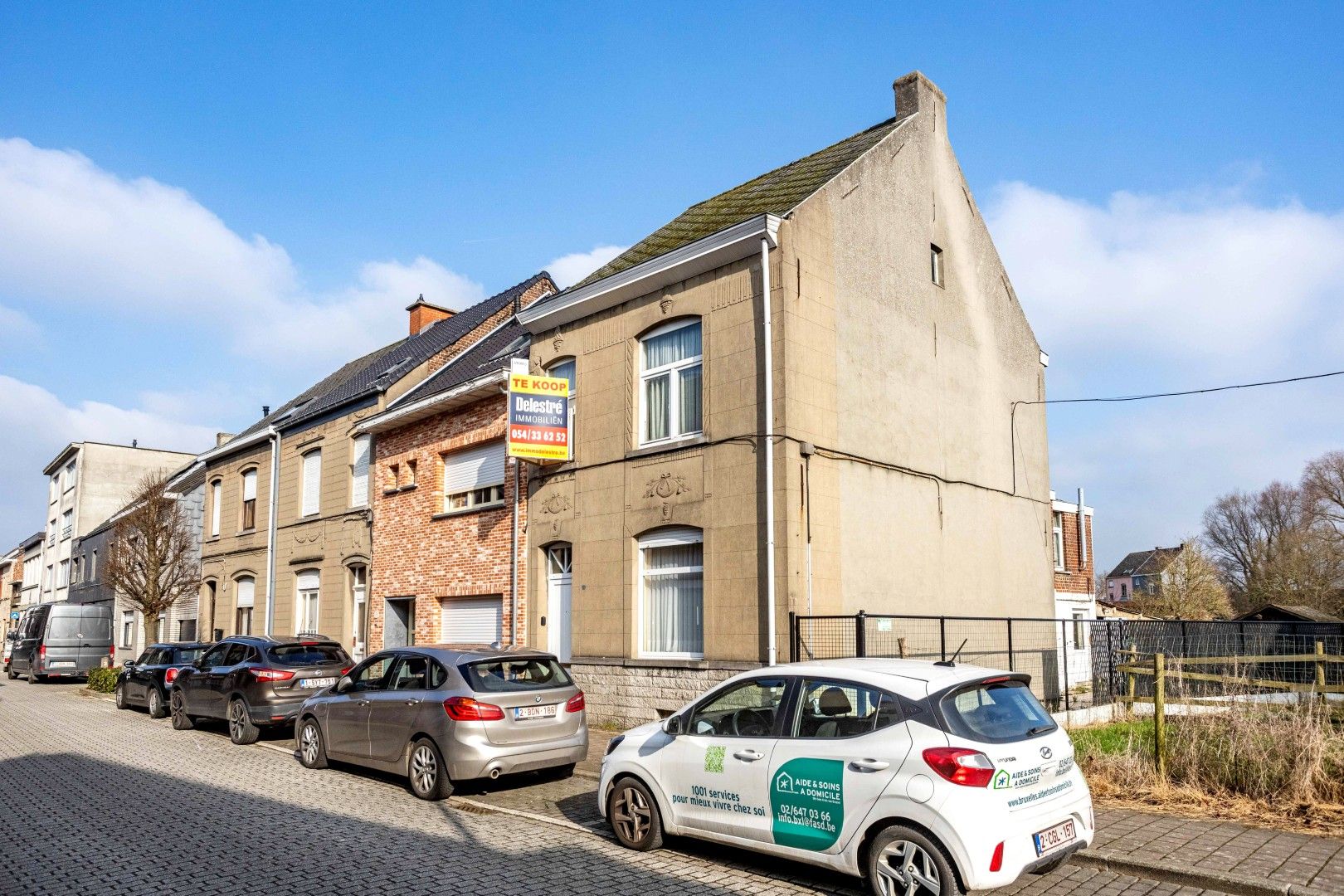 TE RENOVEREN WONING MET ZALIGE TUIN OP RUSTIGE LOCATIE foto 3