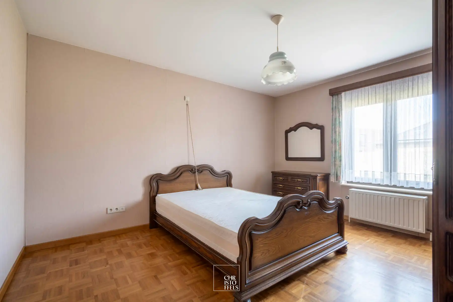 Ruime gezinswoning (232m²) met 5 slaapkamers te Zutendaal!  foto 9