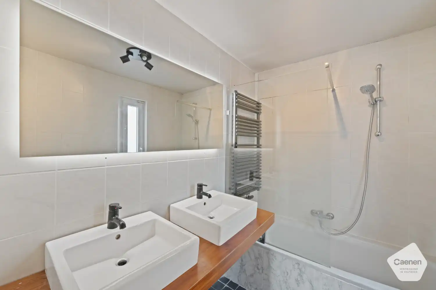 Bel-étage woning met zicht op de vaart foto 11