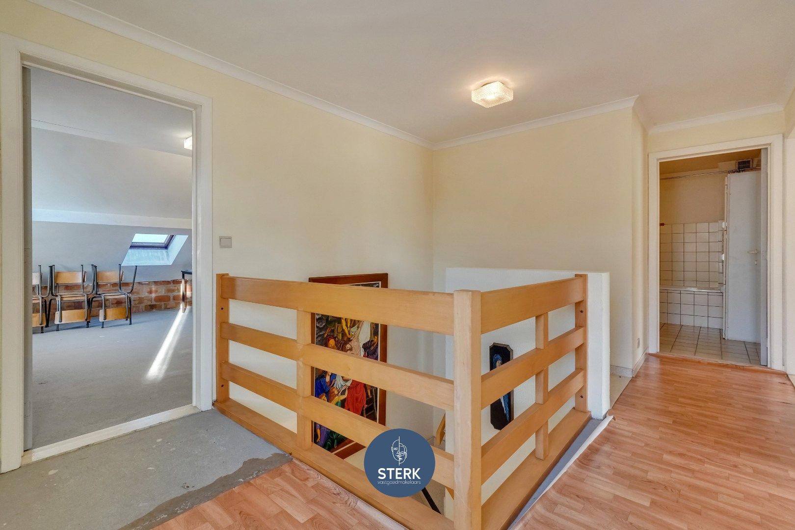 OP TE KNAPPEN GEZINSWONING MET VEEL POTENTIEEL NABIJ MAASTRICHT !  foto 15