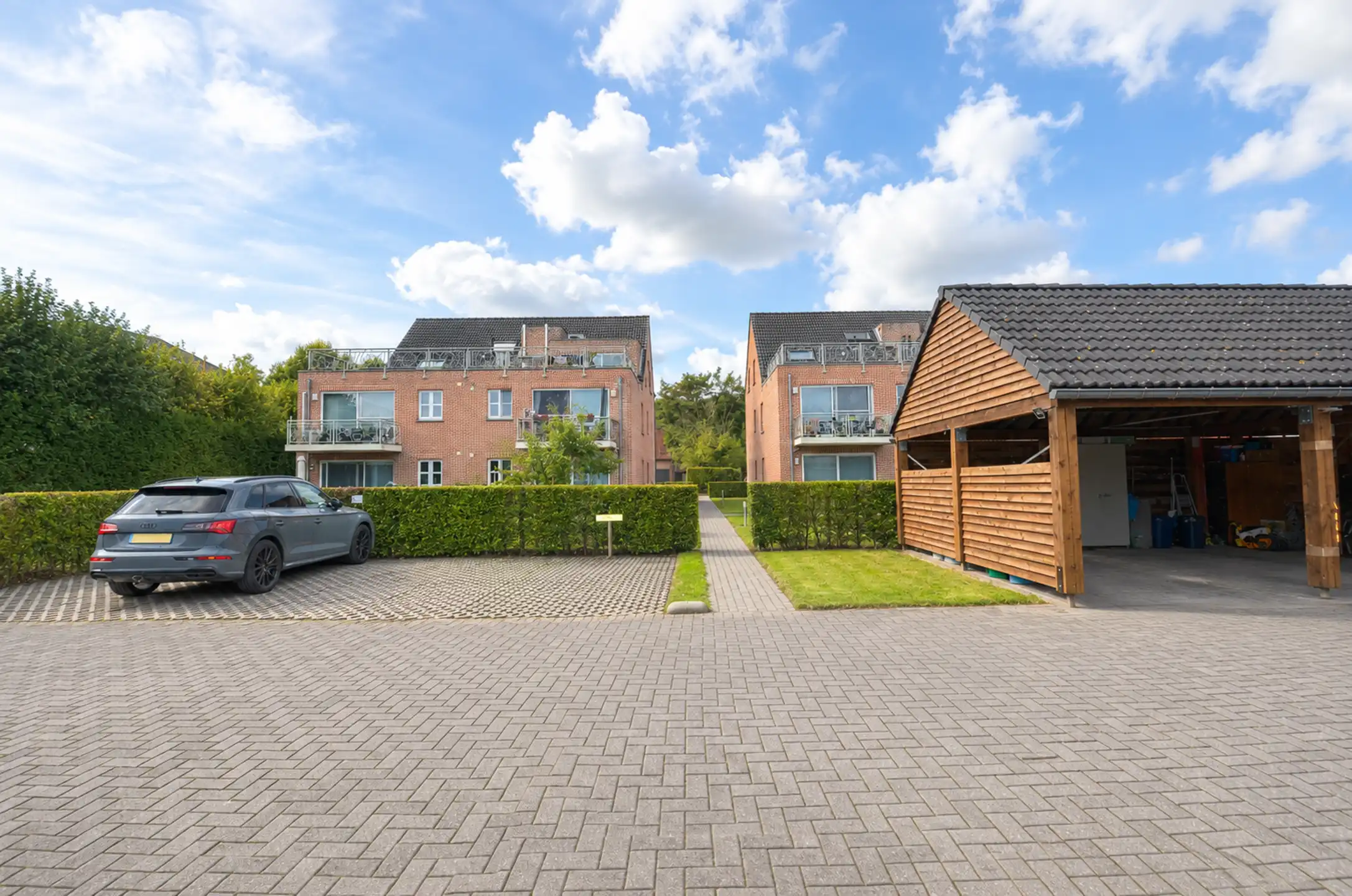 Gezellig tweeslaapkamerappartement met zonnig terras en groen uitzicht foto 14