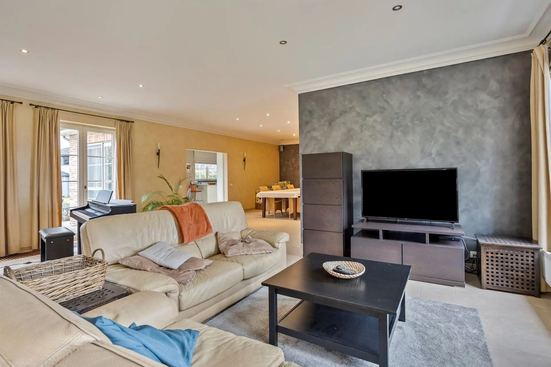 Prachige villa in doodlopende wijk foto 9