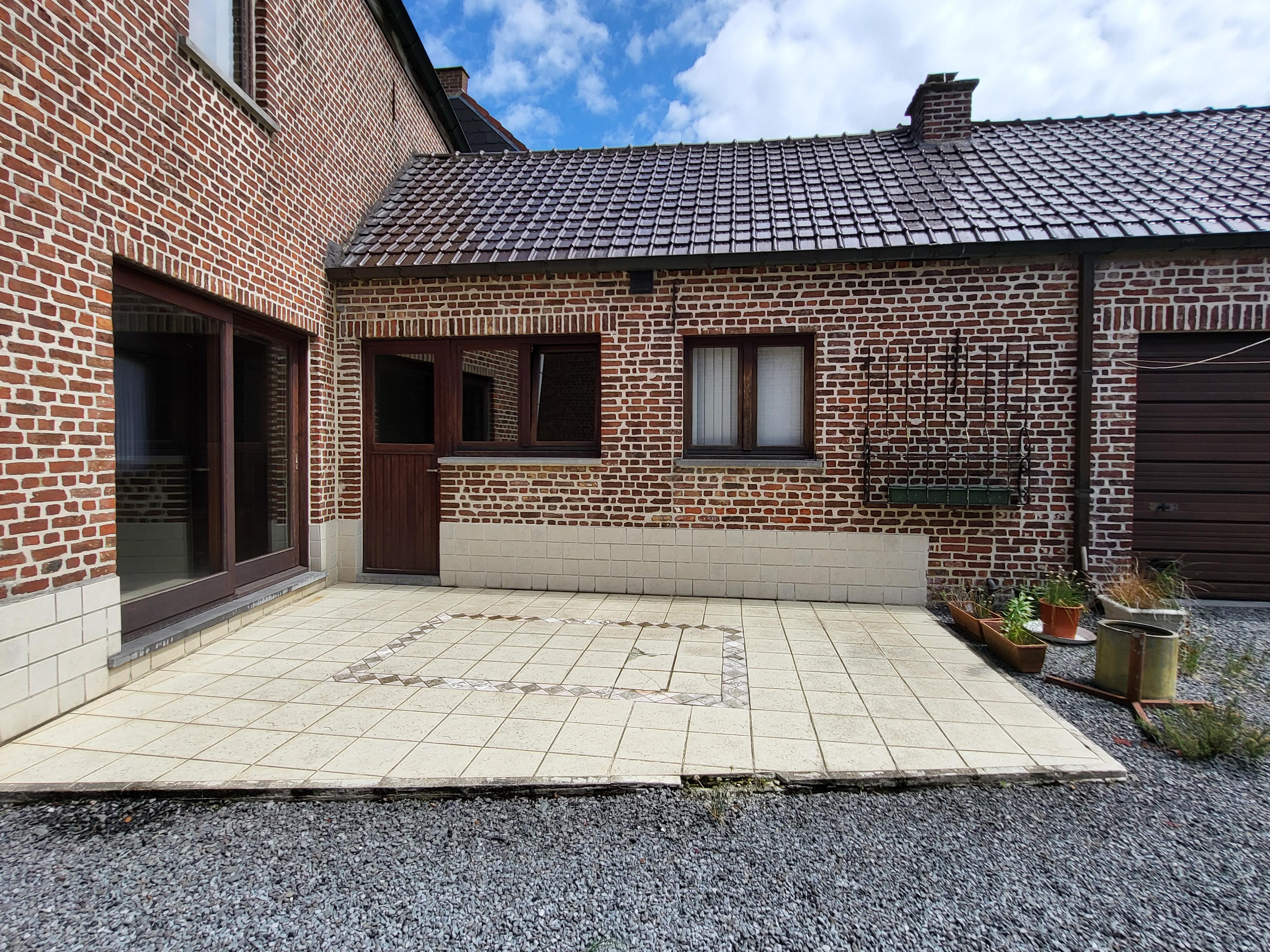 Prachtige burgerwoning op 950 m² met ruime garage en zuidgerichte tuin gelegen in de Vlaamse Ardennen.  foto 9