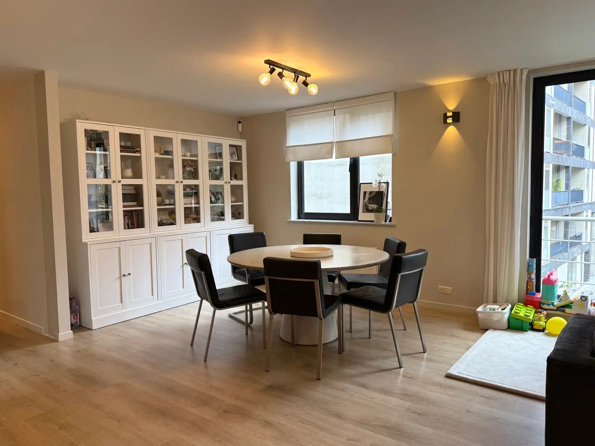 Instapklaar 3-slaapkamerappartement van 113 m² met garagebox foto 4