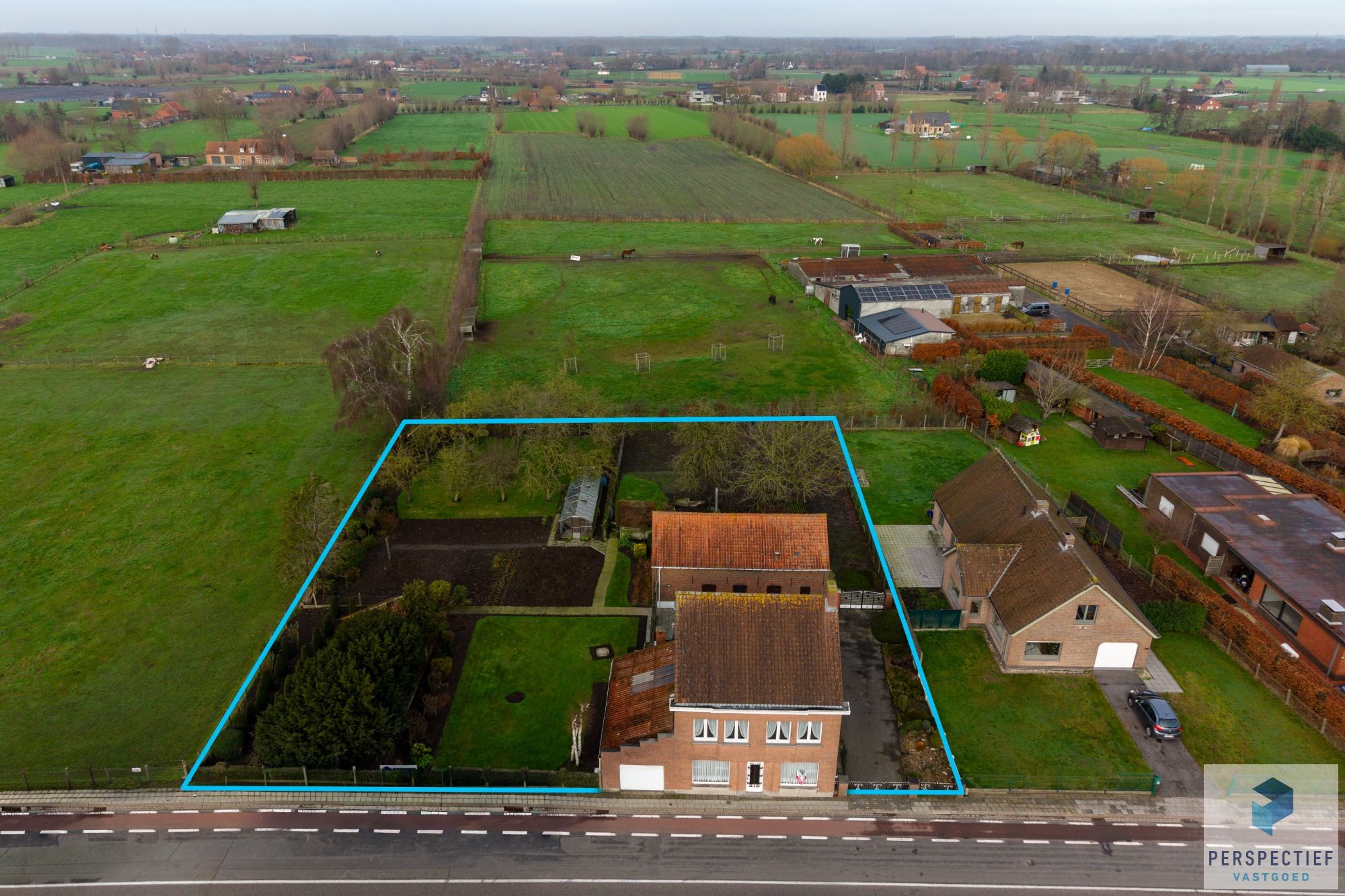 Hoofdfoto van de publicatie: LANDELIJK GELEGEN WONING met SCHUUR  - BOOMGAARD - TUIN & MOESTUIN op 2138 m²