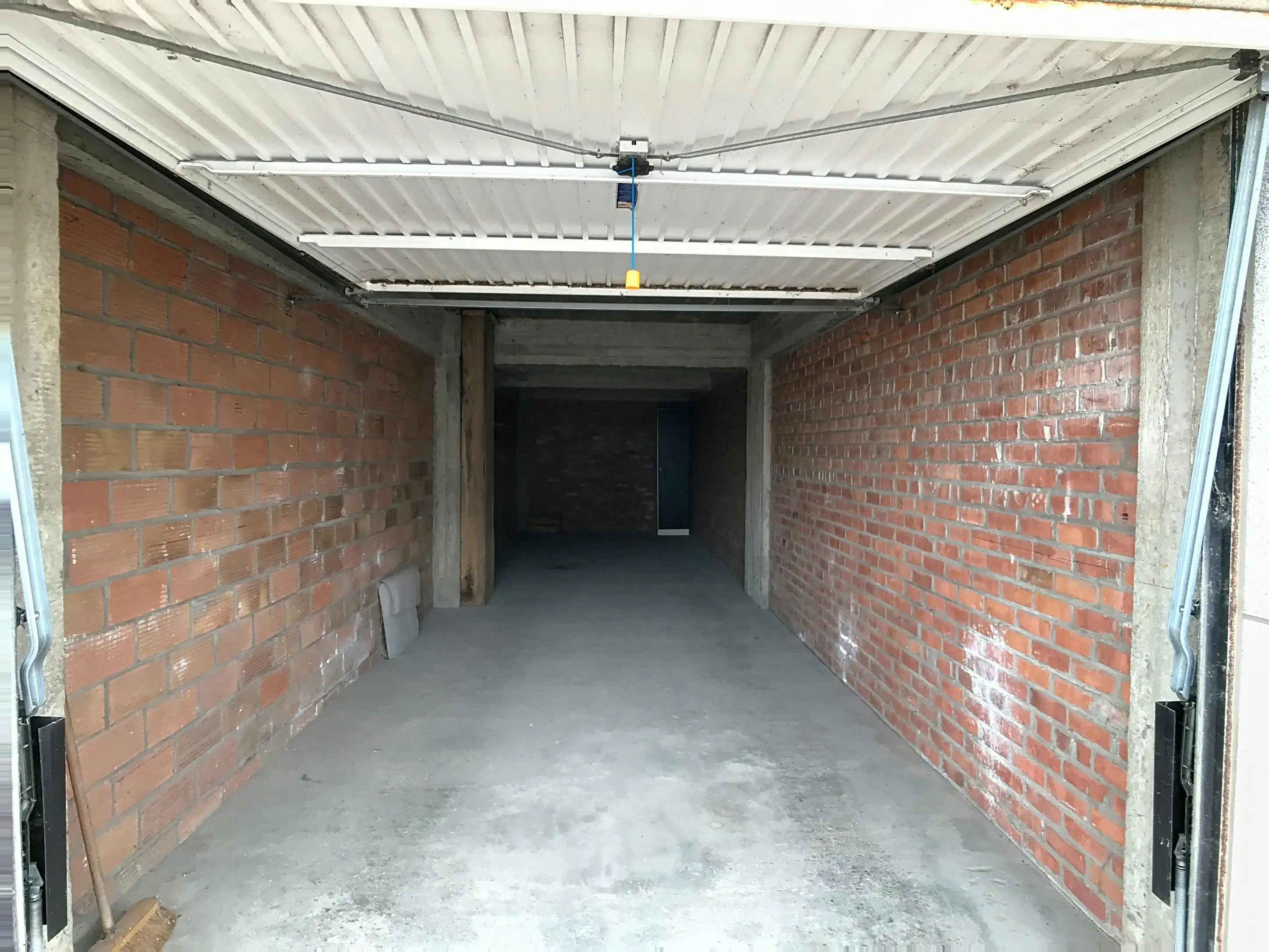 Uitzonderlijk dubbele garagebox te koop te Westende! foto 3