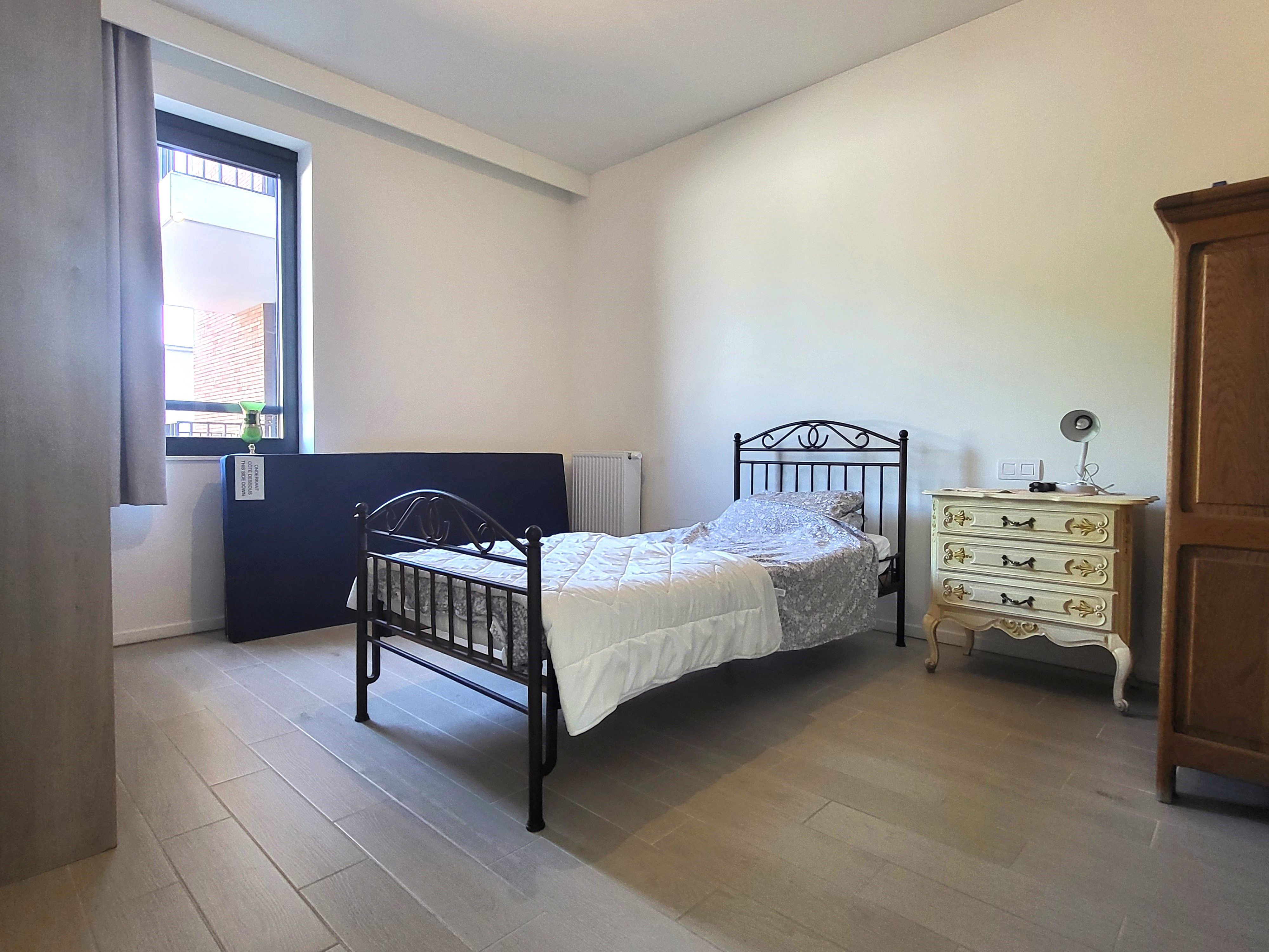 Prachtige assistentiewoning van 70m² met zonnig terras en gemeenschappelijke tuin, veel lichtinval! Ideale investering, verhuurd aan 24,99€/ dag.  foto 12