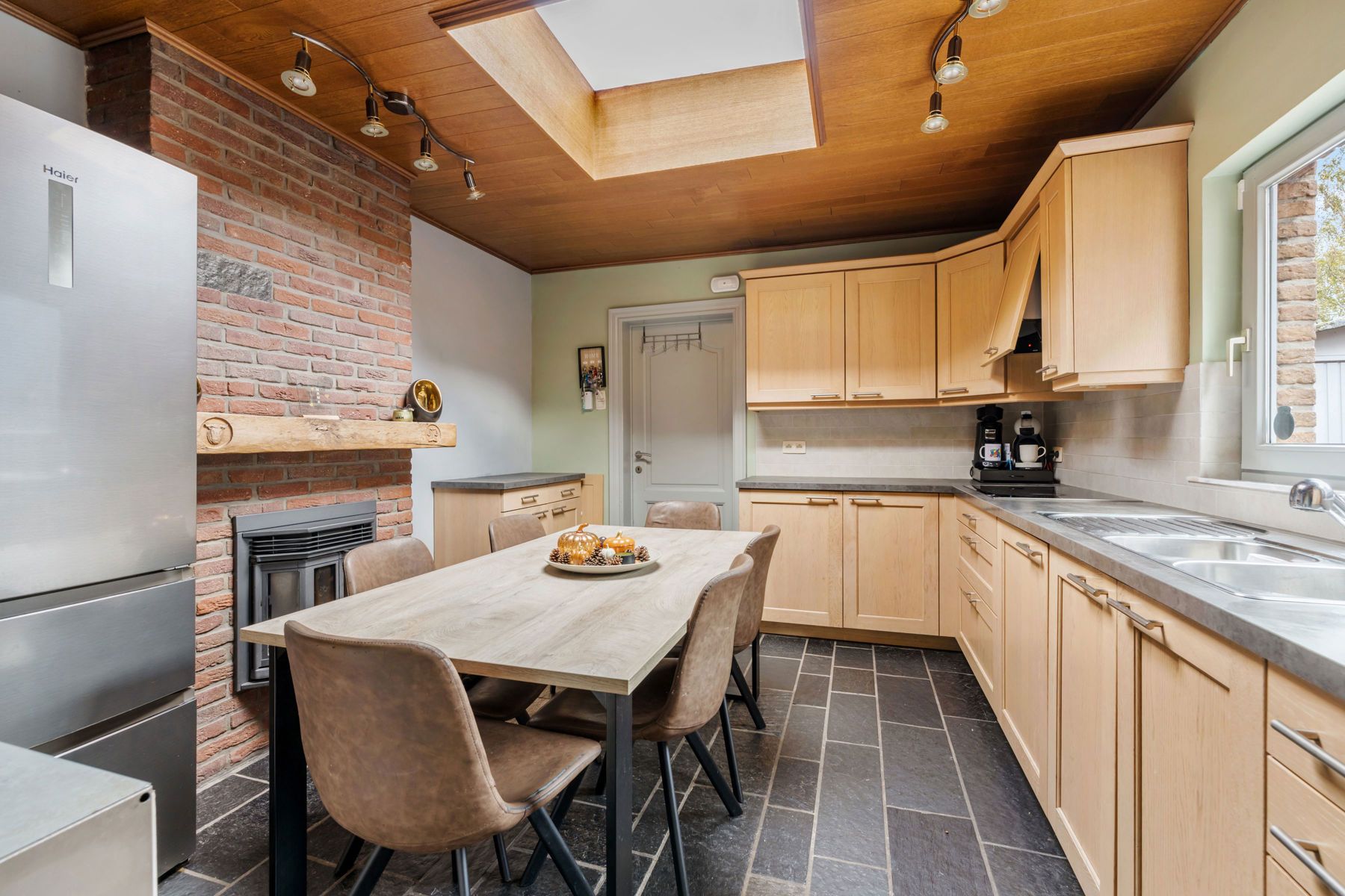 Charmante halfopen woning met tuin en garage te Wachtebeke foto 3