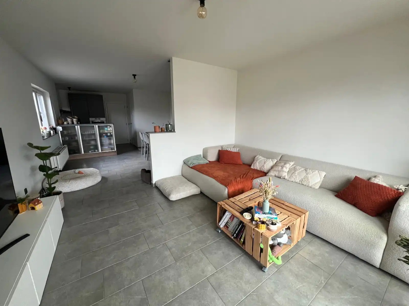 GLV app met 2 slpk, terras, tuin, parking en garagebox foto 9