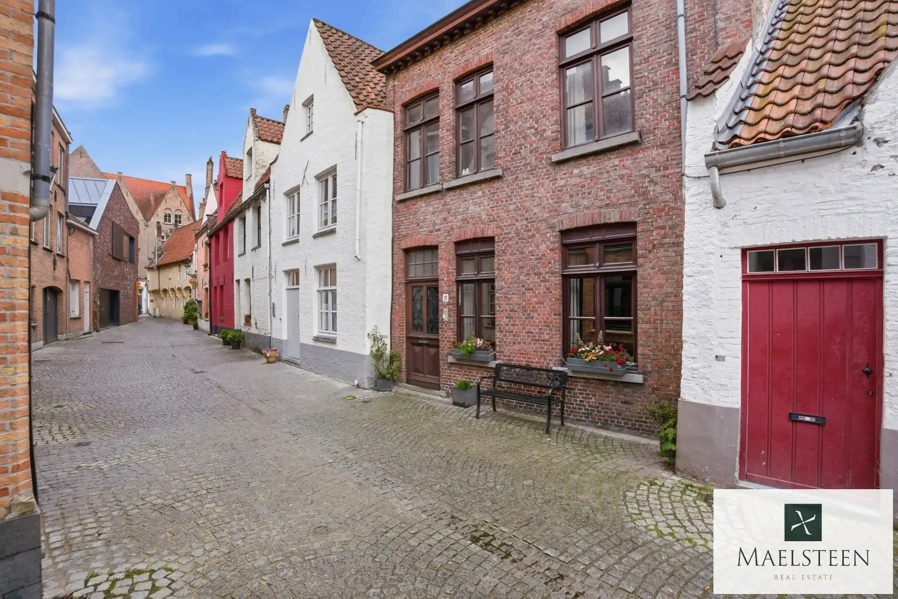 Op te frissen woning in het hart van Brugge centrum foto 20
