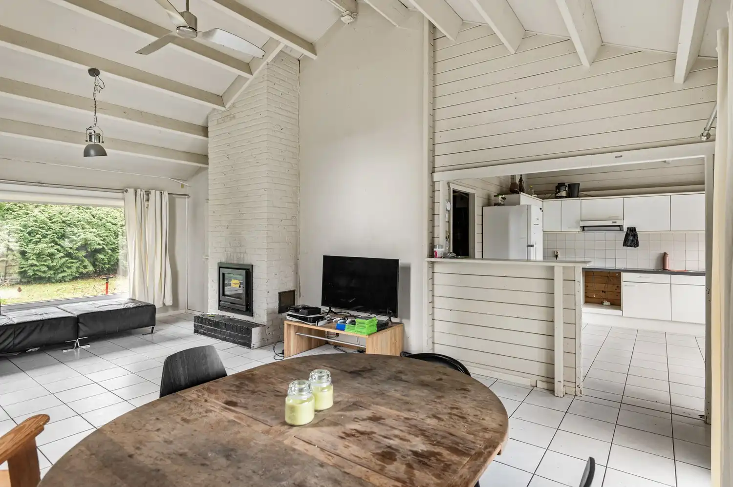 Te renoveren open bebouwing met 3 slaapkamers & grote tuin te Schoten! foto 4