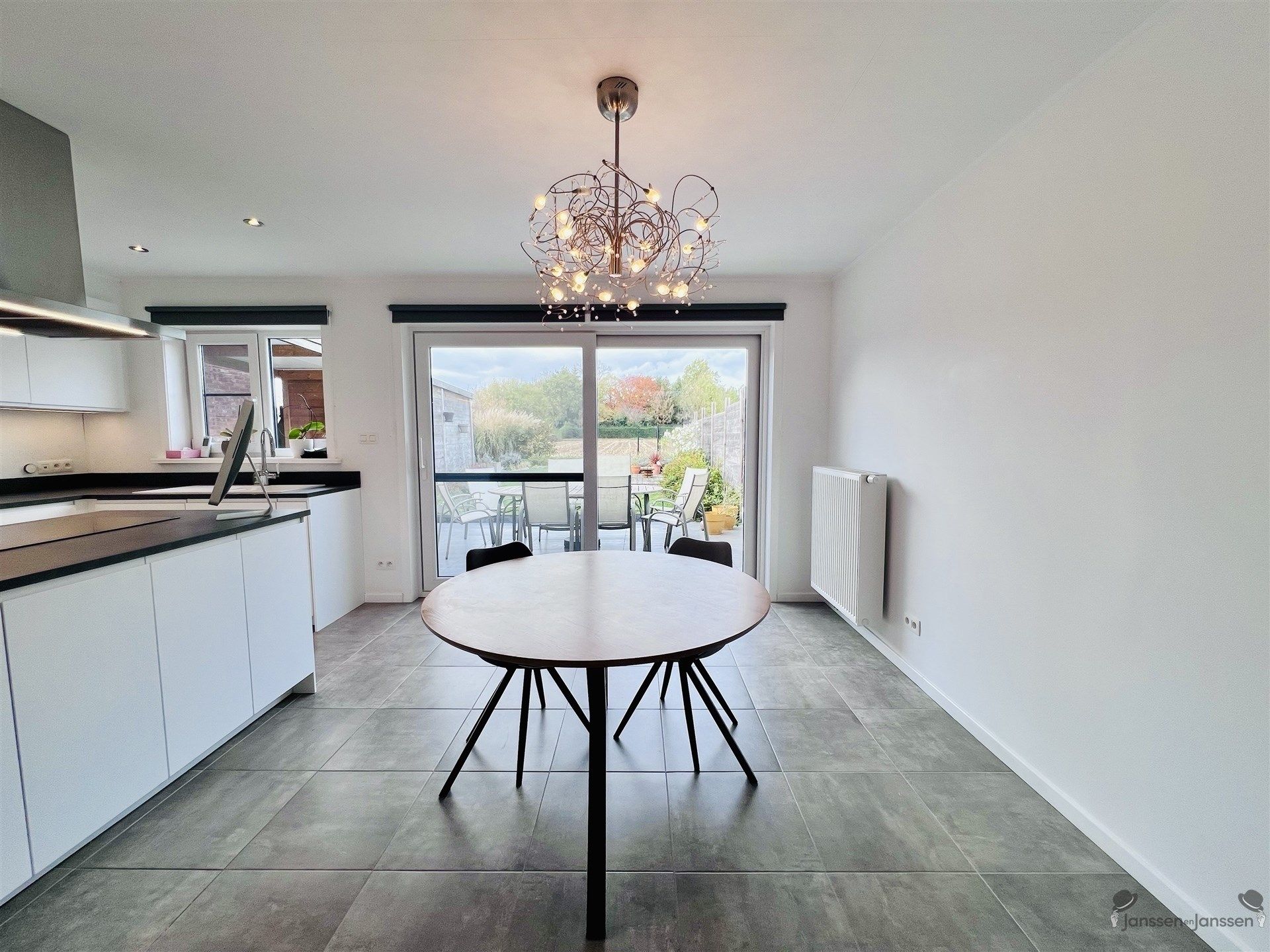 Rustig gelegen instapklare halfopen bebouwing foto 6