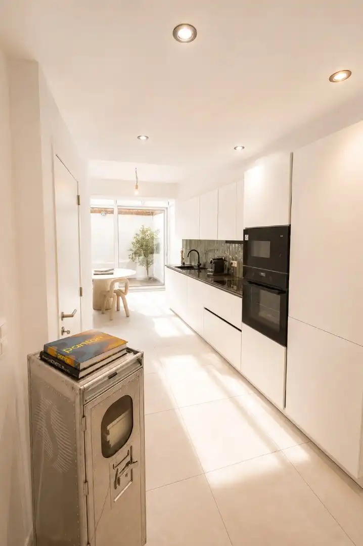EXCLUSIEF GERENOVEERDE WONING NABIJ SPUIKOM foto 8