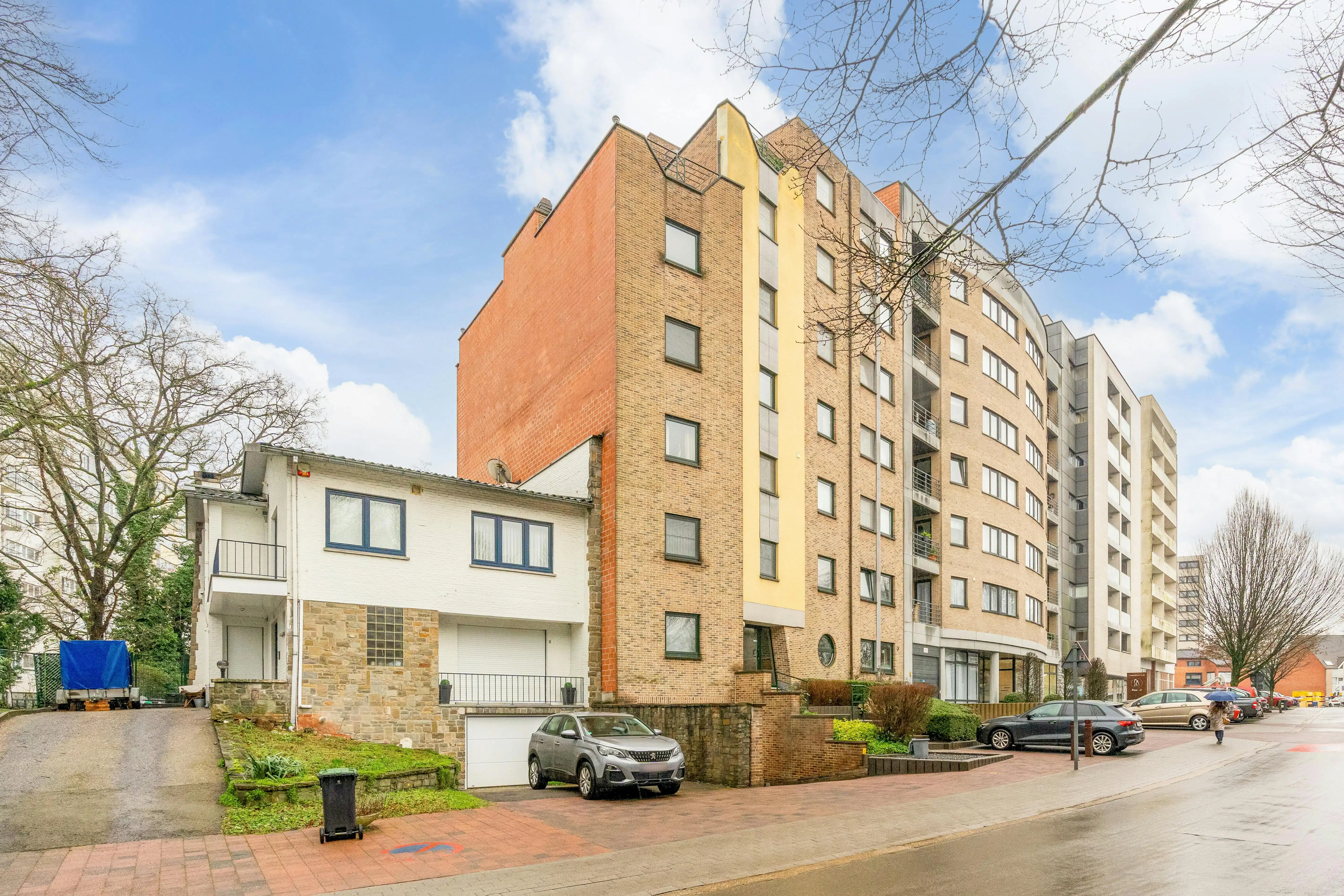 Appartement met terras en autostaanplaats in Genk foto 13