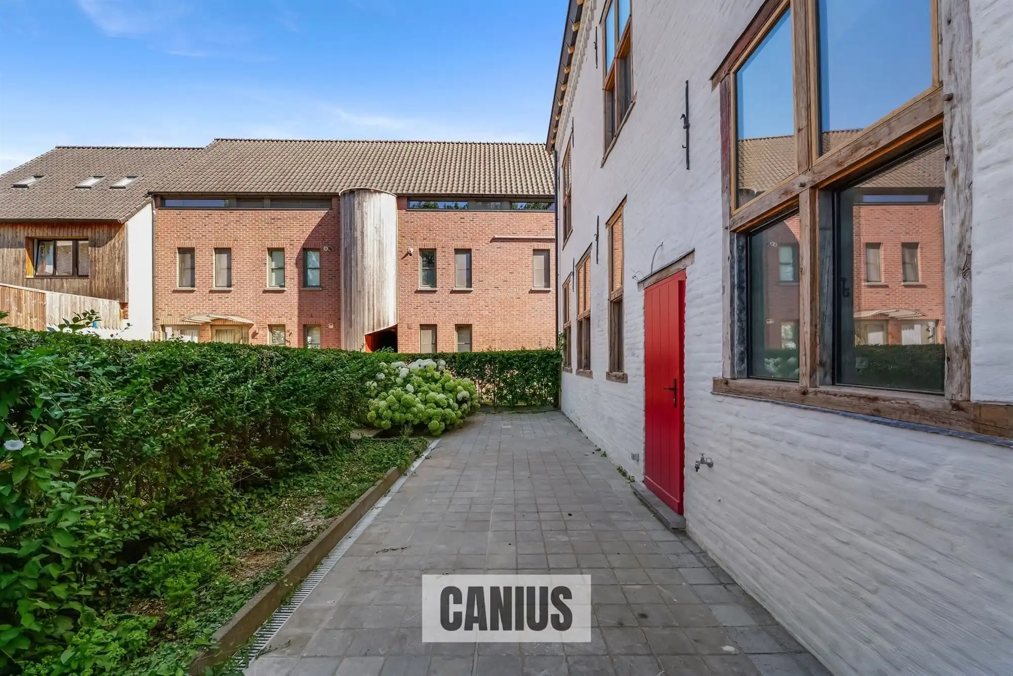 STATIGE WONING MET 3 SLKS EN TERRAS  foto 14